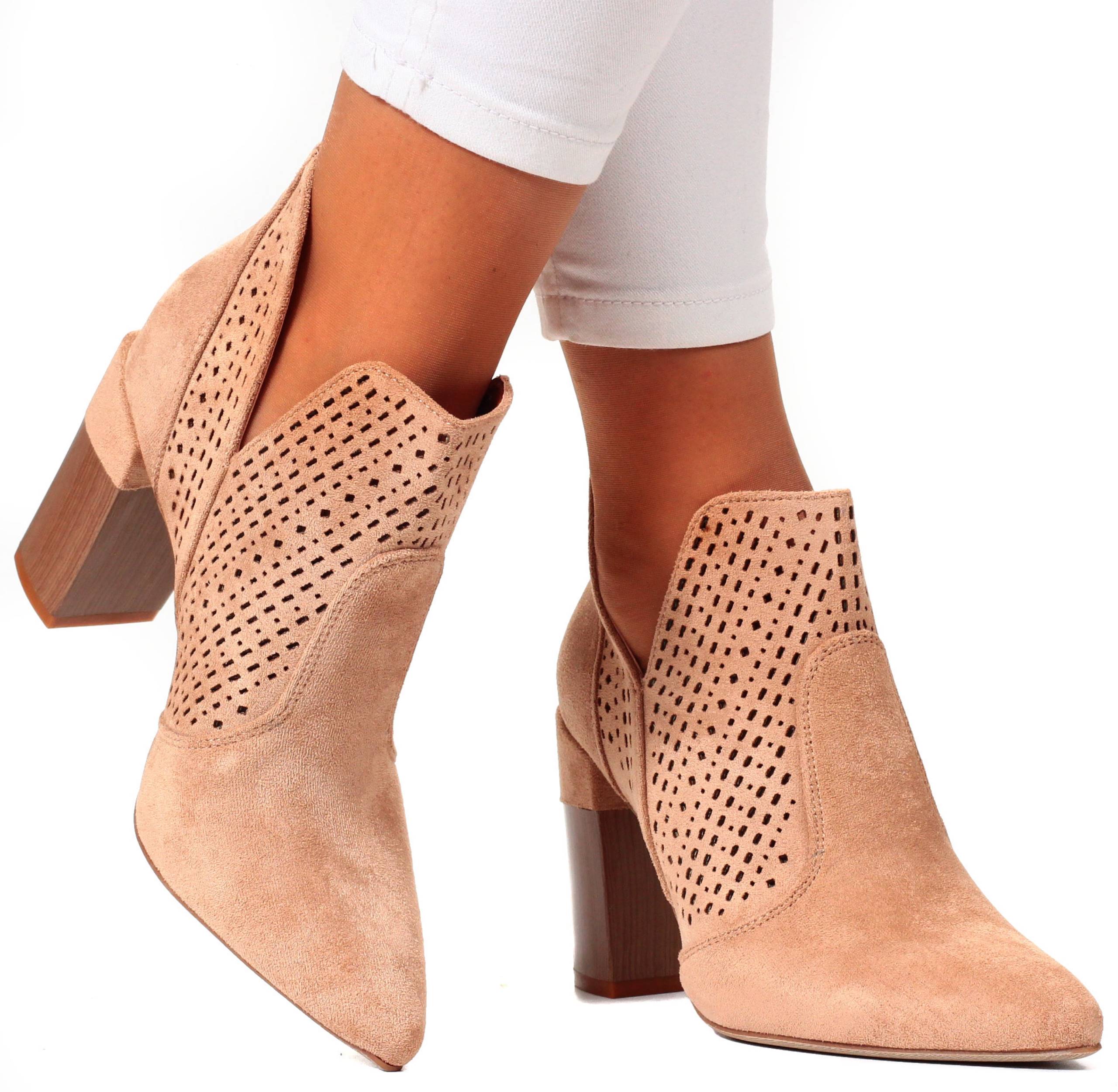 ELEGANCKIE BOTKI DAMSKIE BUTY Z WYCIĘCIEM SŁUPEK