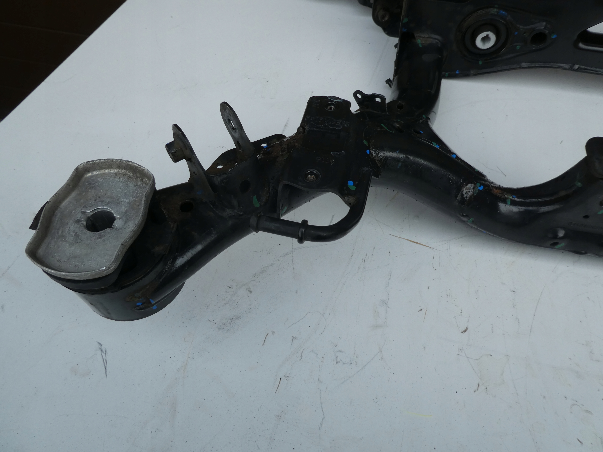 AUDI Q7 4M subframe axle beam rear part 4M0505235