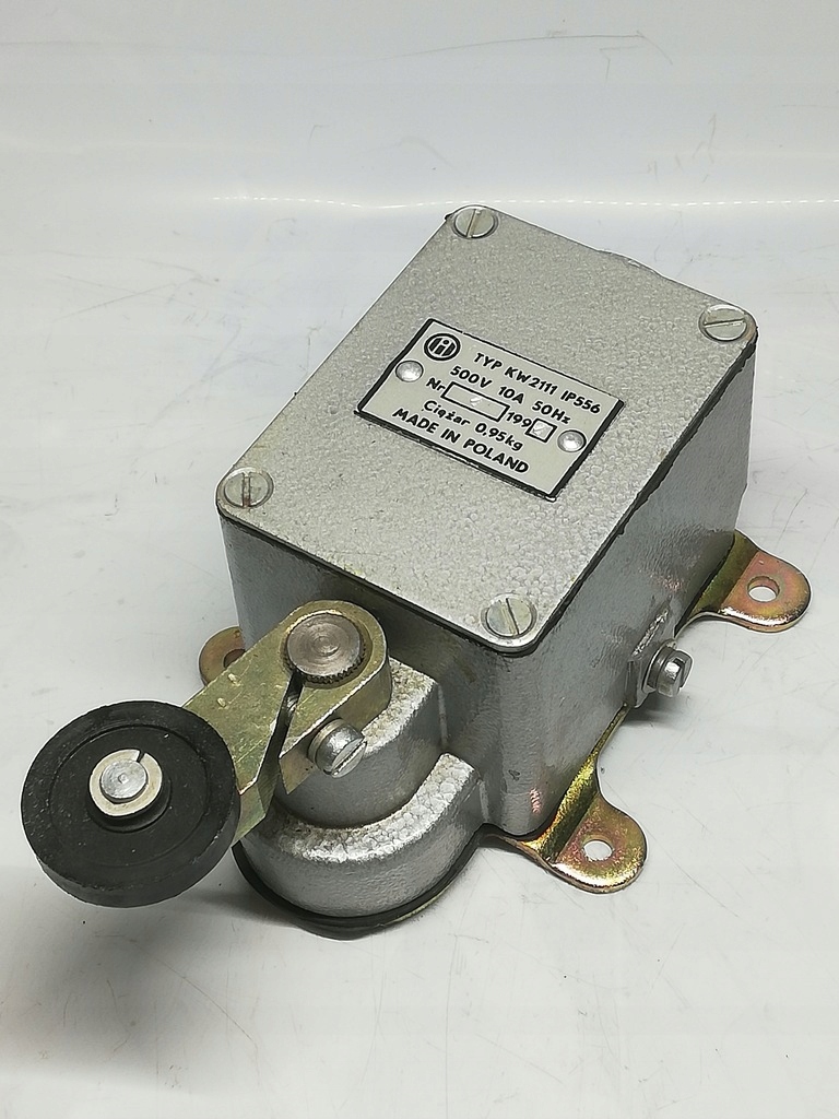 KW-2111 500V 10A 50Hz wyłącznik krańcowy Kw 2111 F. Vat