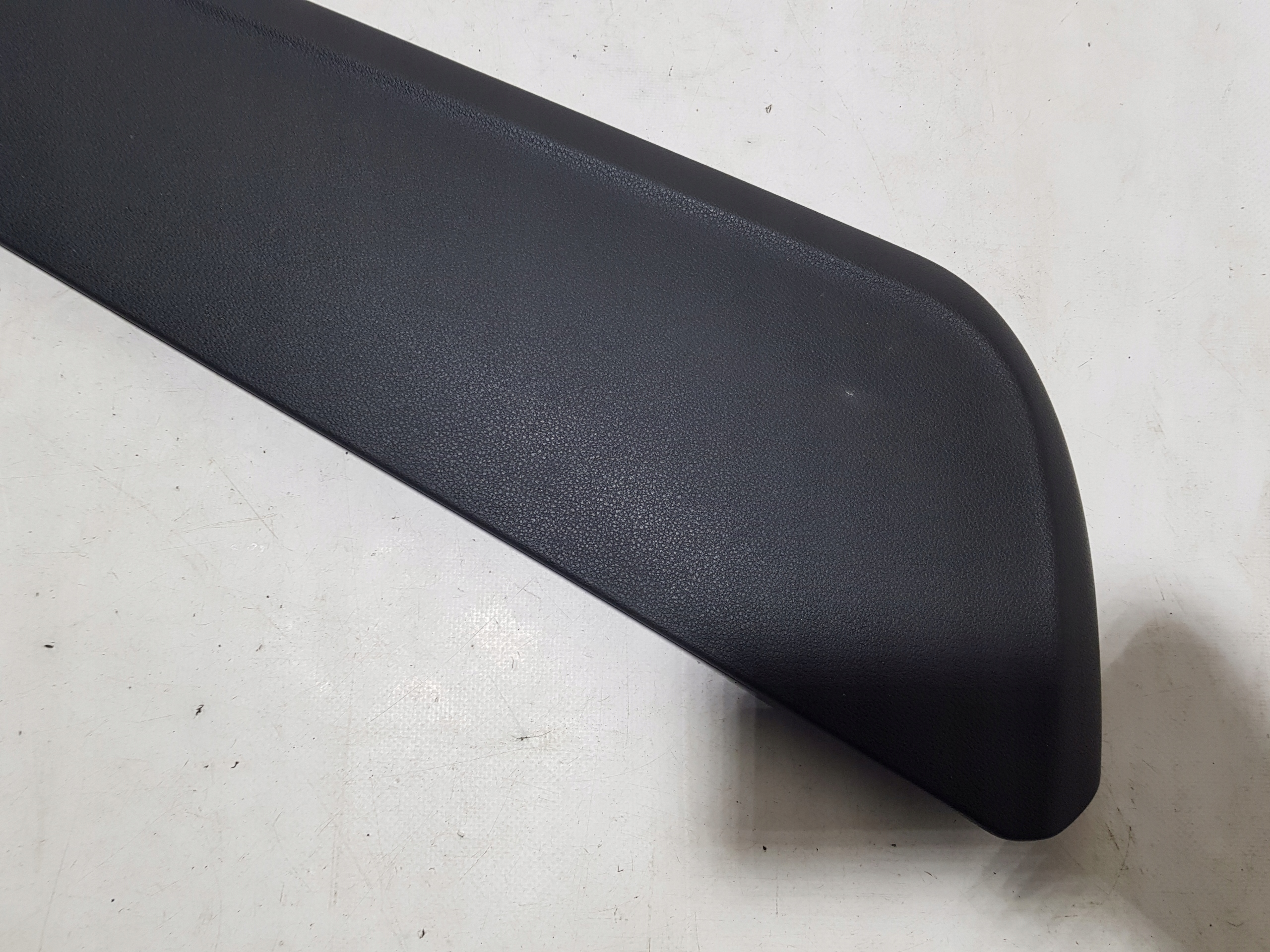 cap moulding cover TUNELU left AUDI A8 D4 4H 4H2863303