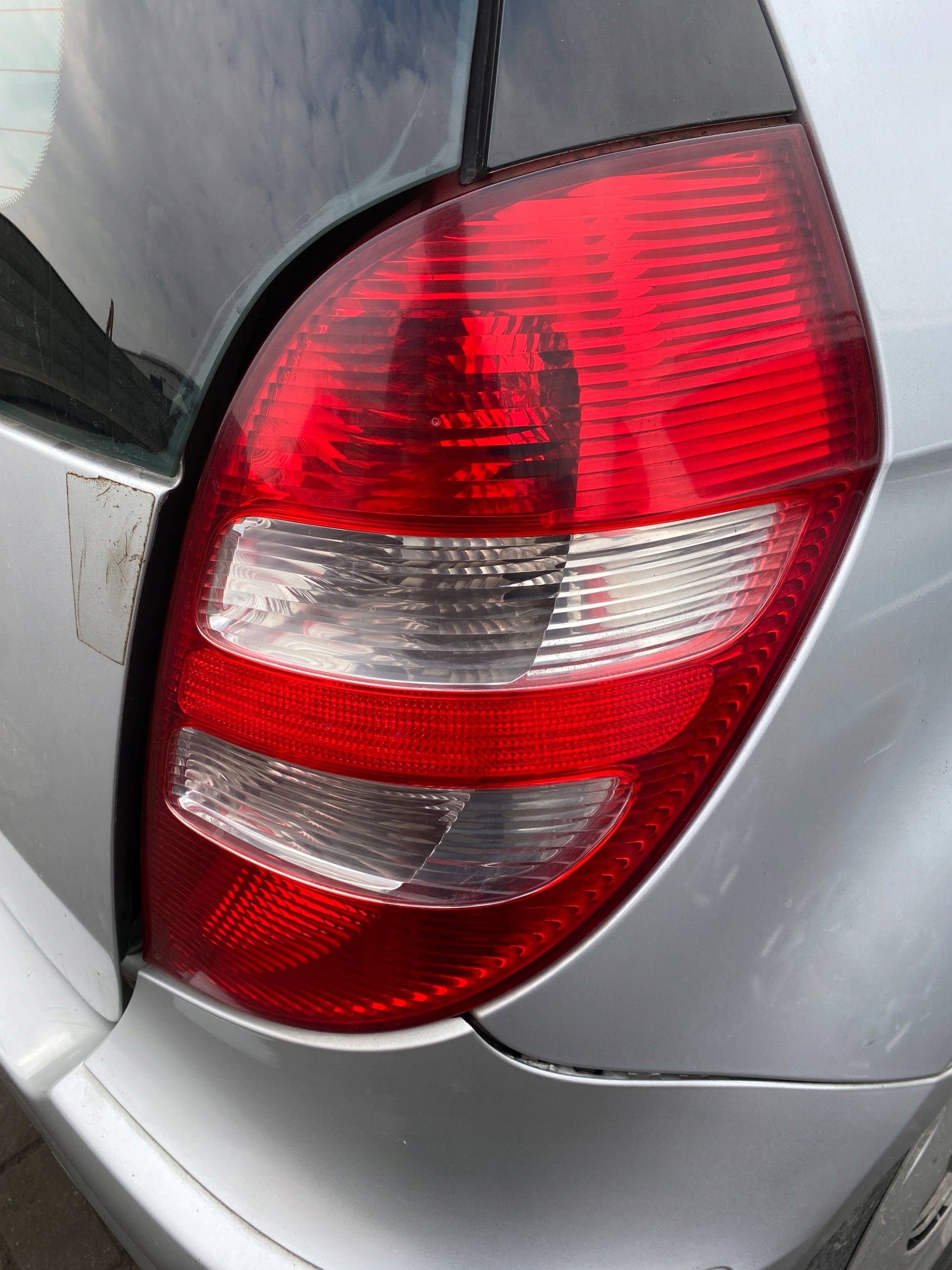 Mercedes A-KLASA W169 04-12 light right rear rear part