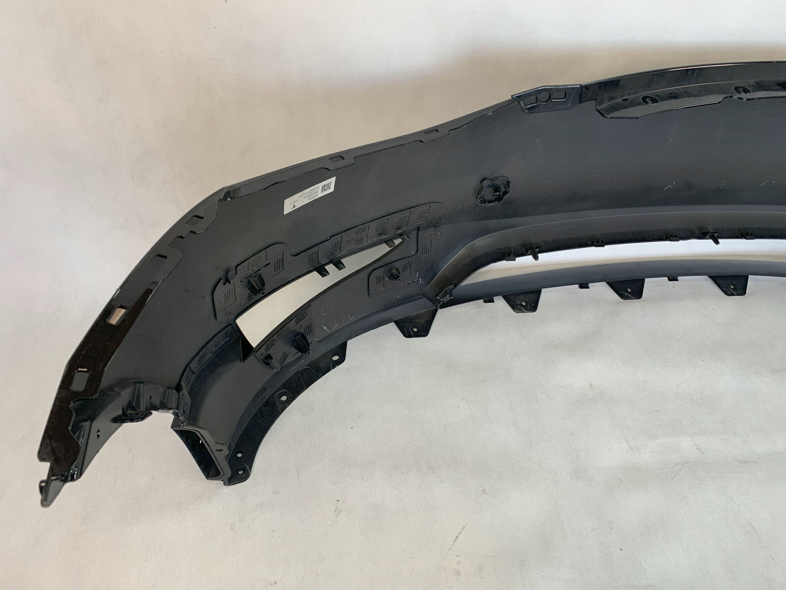 front bumper Tesla Model Y 19r 2019 1540101-06-C 06.25
