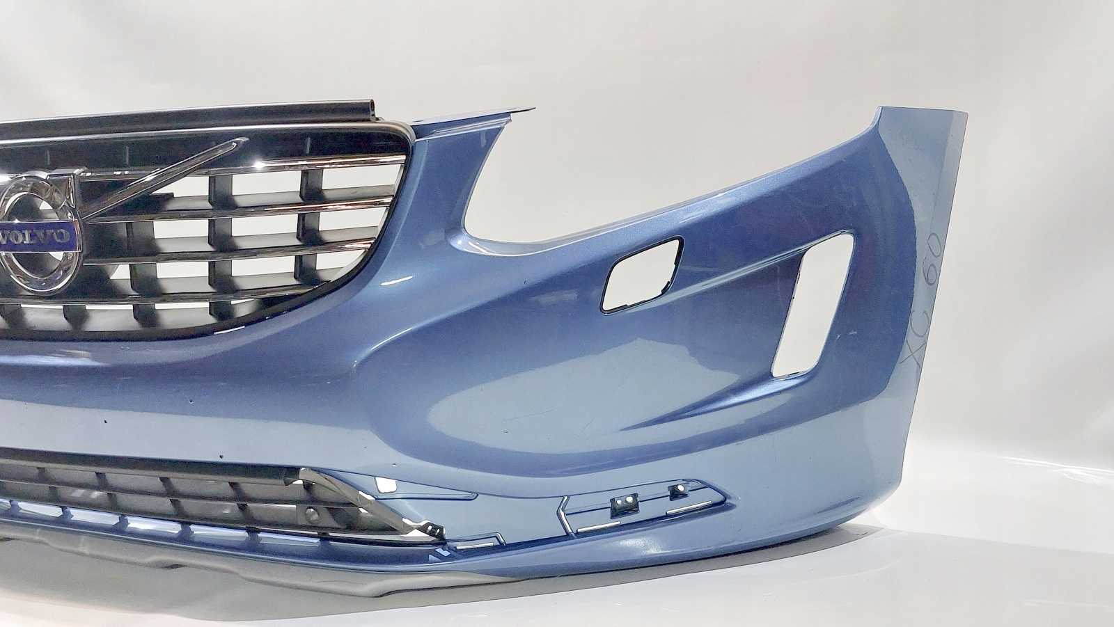 ZDERZAK PRZÓD PRZEDNI GRILL VOLVO XC60 I 13-17r LIFT Strona zabudowy przód