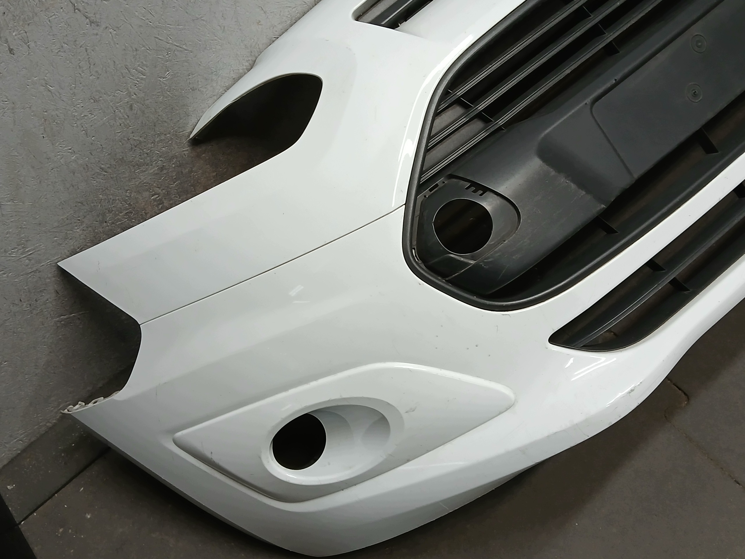 bumper front FORD CONNECT MK2 13-18