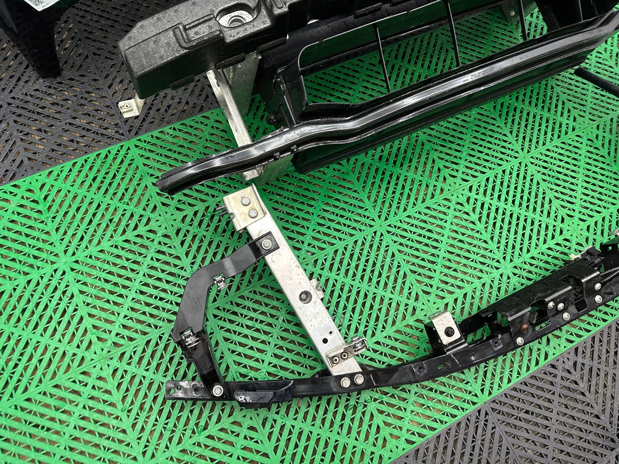 front BMW I3 support panel for radiators bonnet BLOTNKI bumper