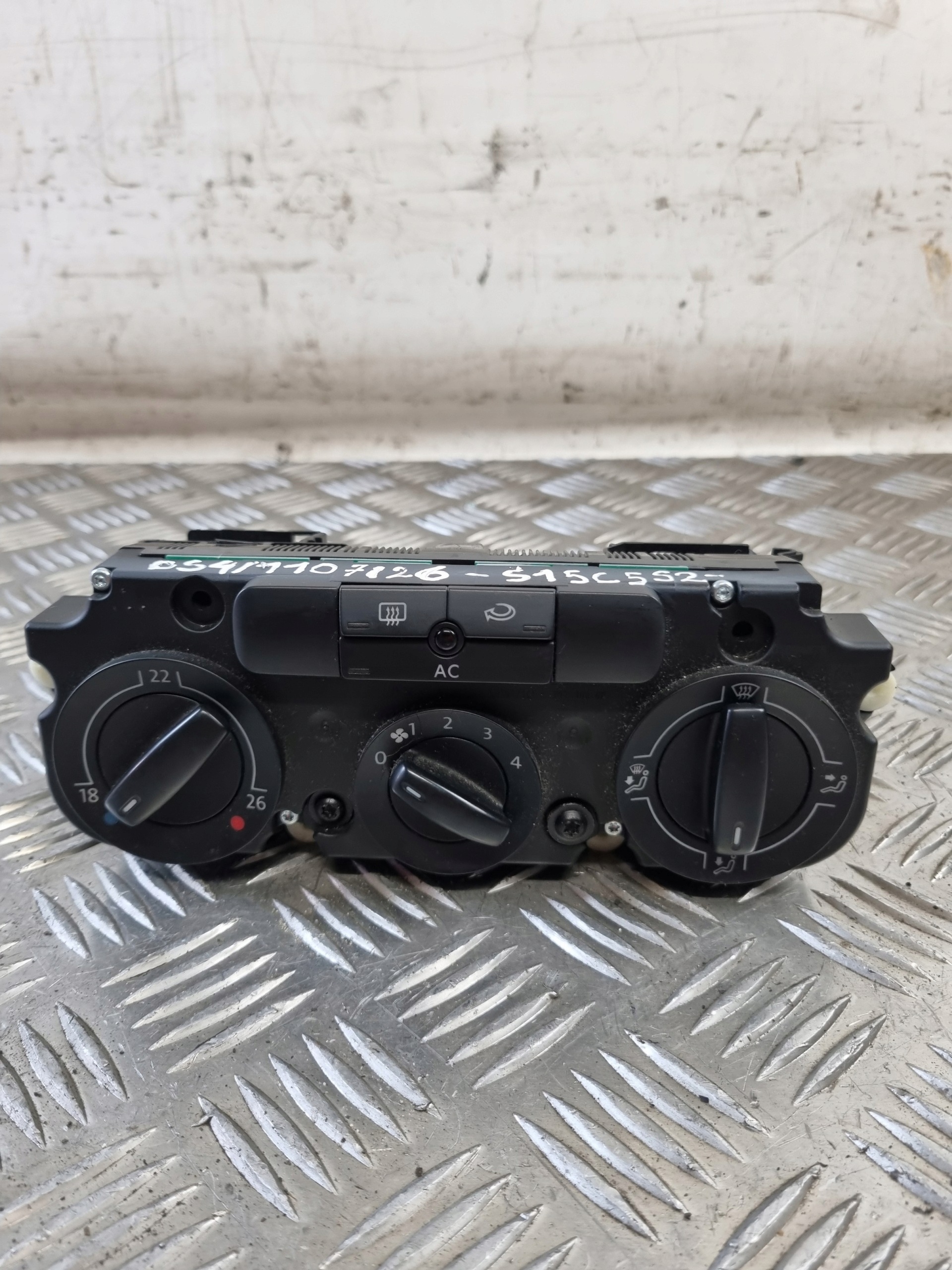 air conditioning control panel VW PASSAT B6