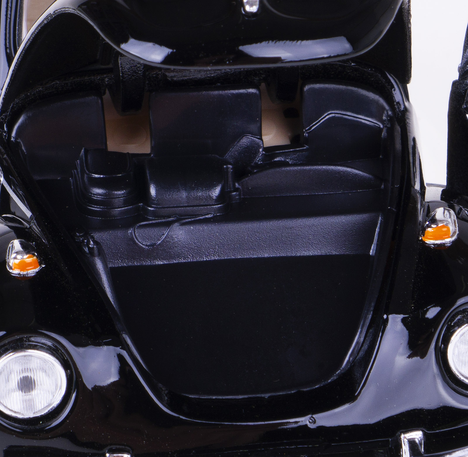 VOLKSWAGEN BEETLE GARBUS MODEL WELLY 1:24 CZARNY Model VOLKSWAGEN BEETLE GARBUS czarny