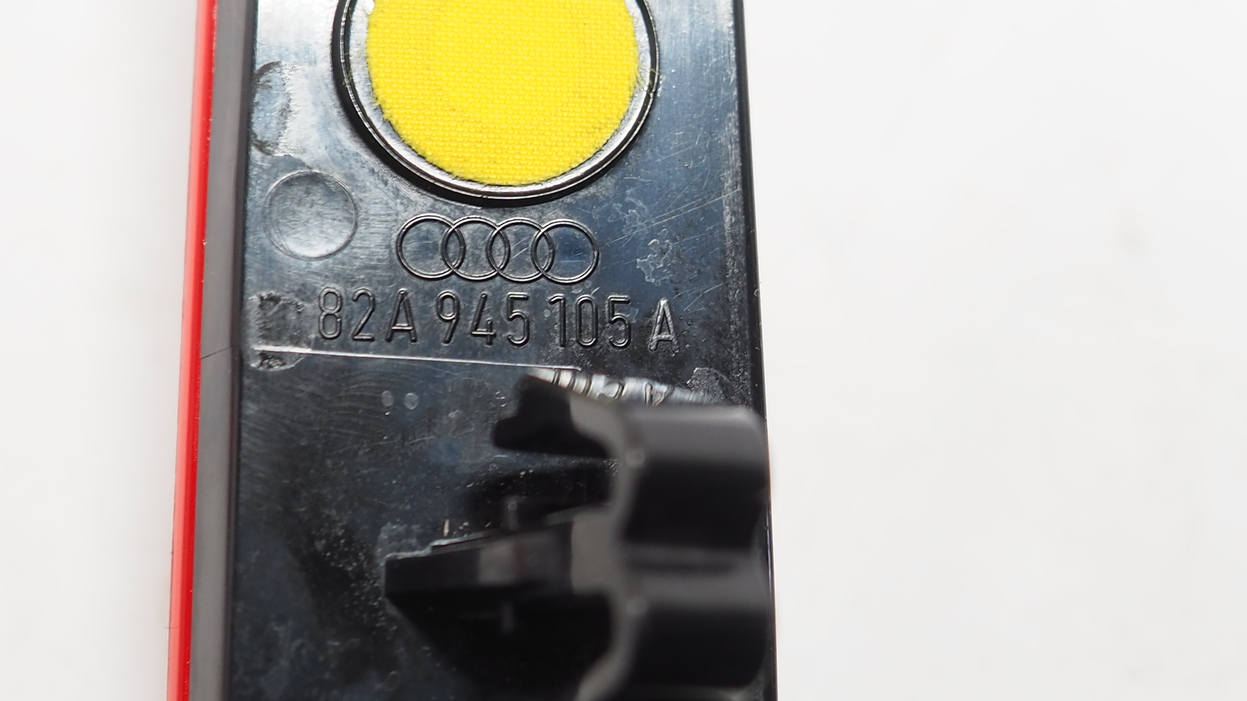 Audi A1 II 82A S Line odblask left rear part 82A945105A