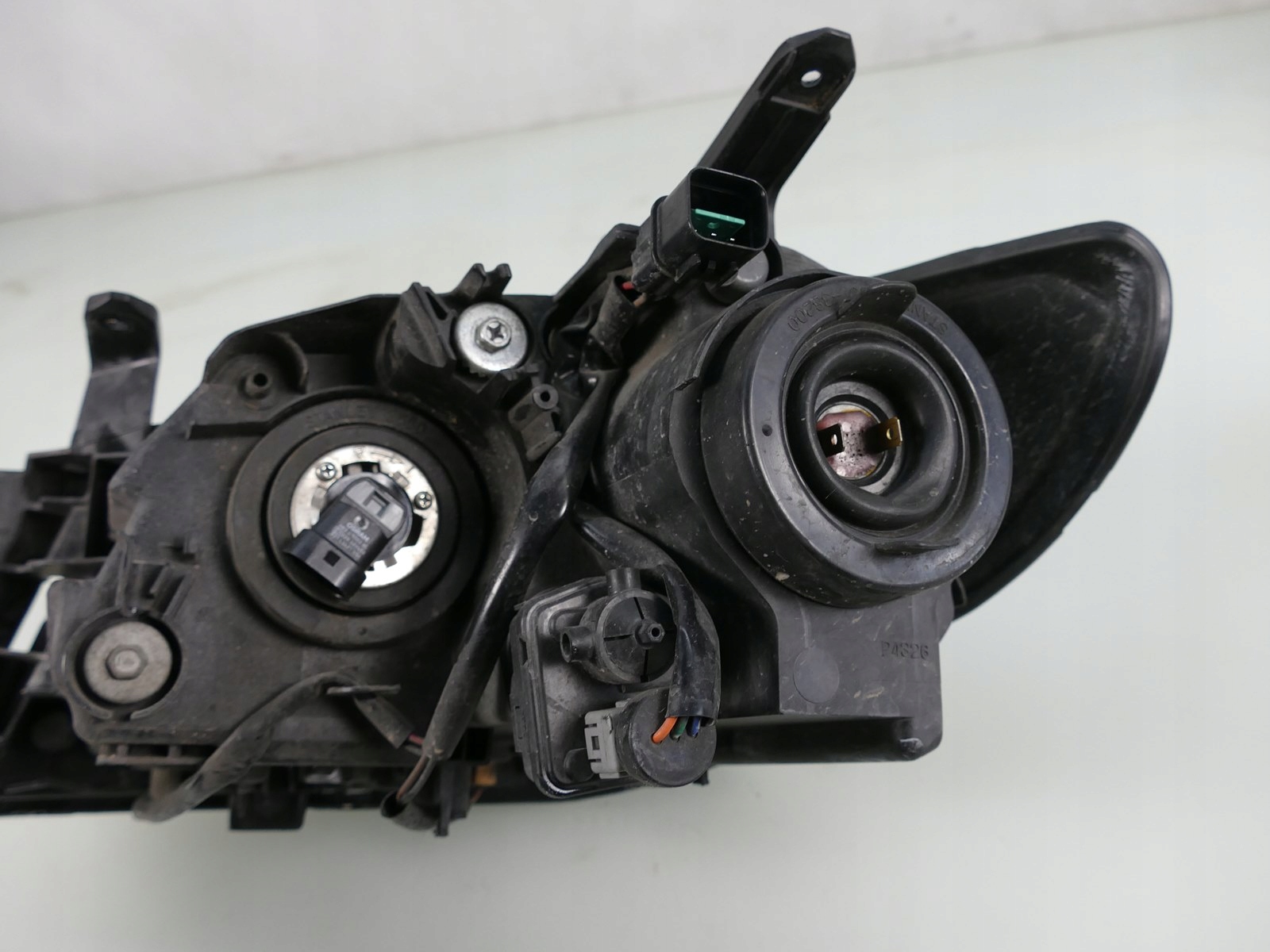 light right front front Mitsubishi OUTLANDER and lift 2003-07r. Europa