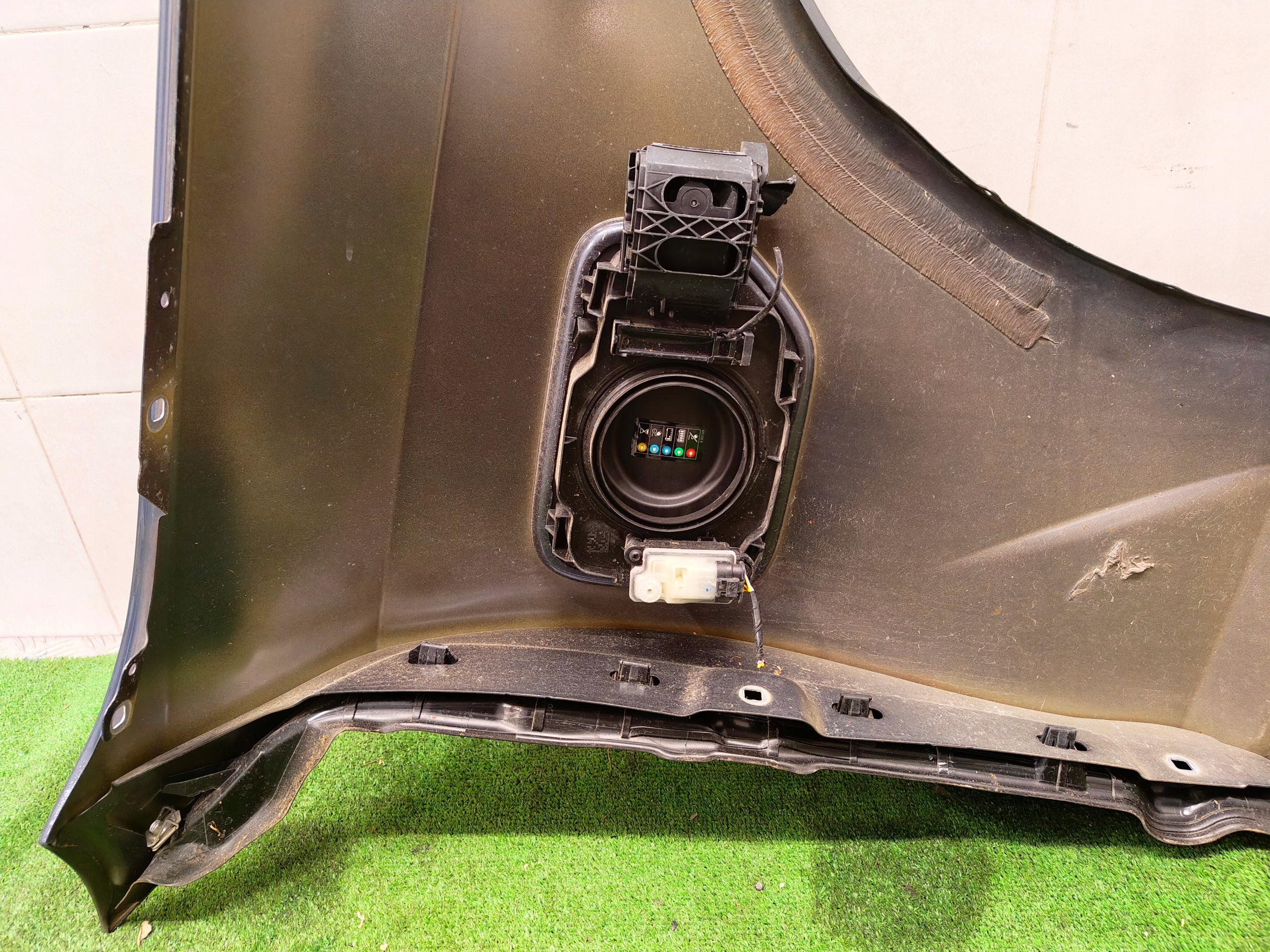 BMW 3 G20 fender left front B39 HYBRYDA
