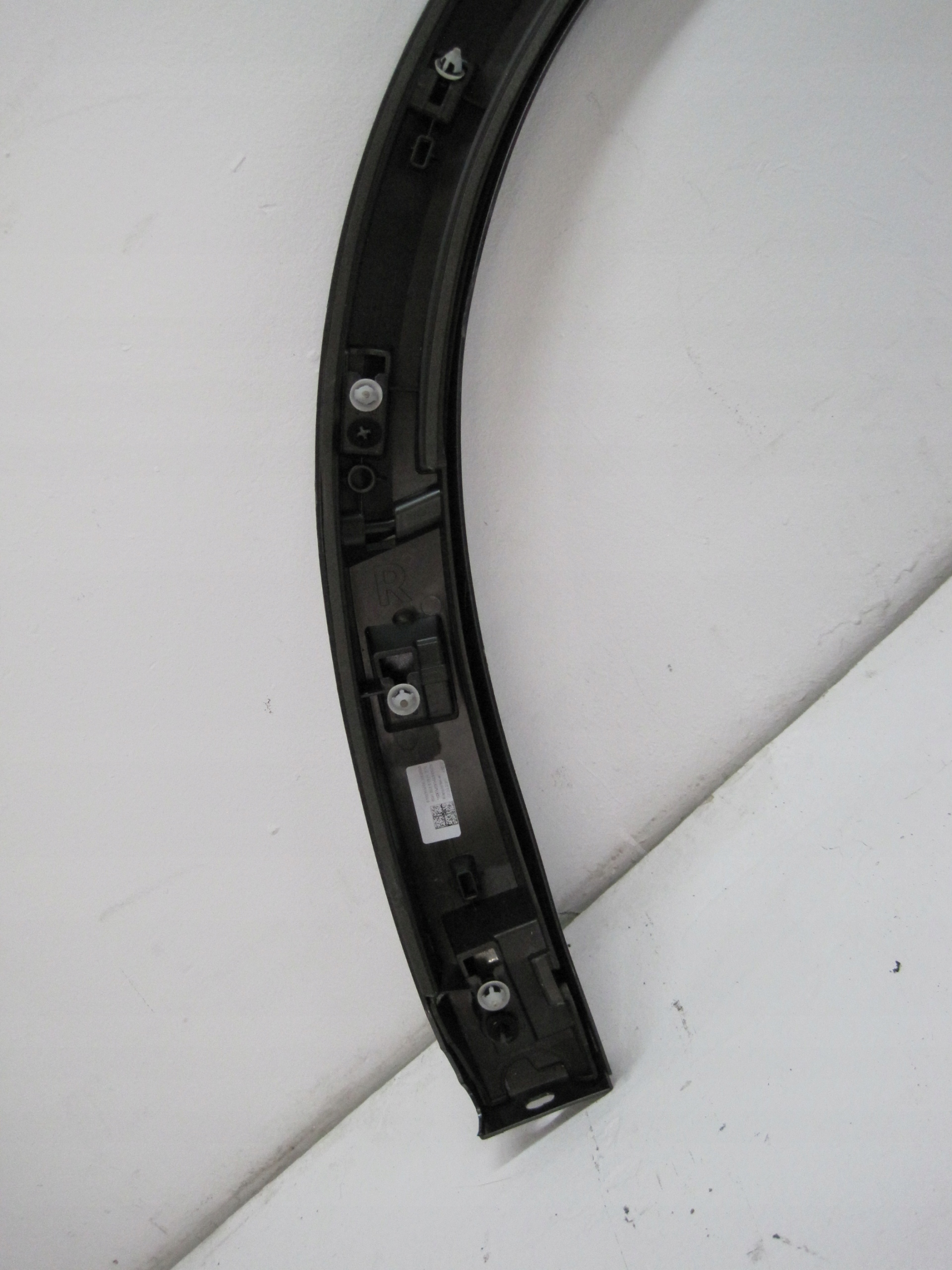 Blende Gehäuse Leiste Schutzleiste für Kotflügel rechts AUDI Q6 E TRON 85H853818G oder H