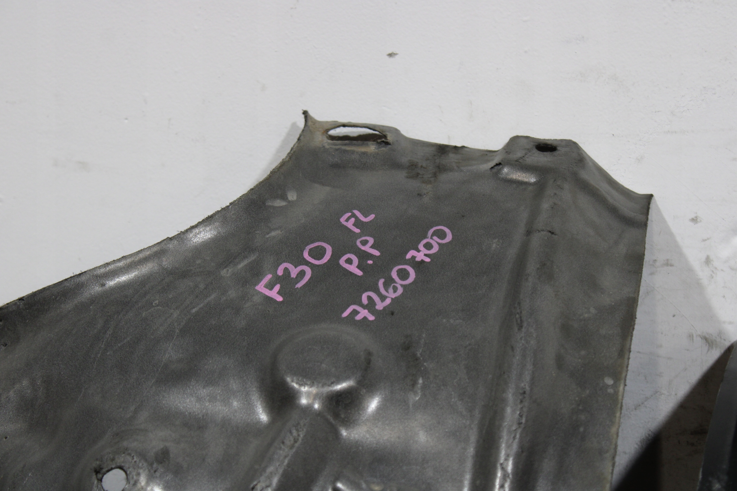 mudguard right front BMW 3 F30 LIFT 7260700 7260726