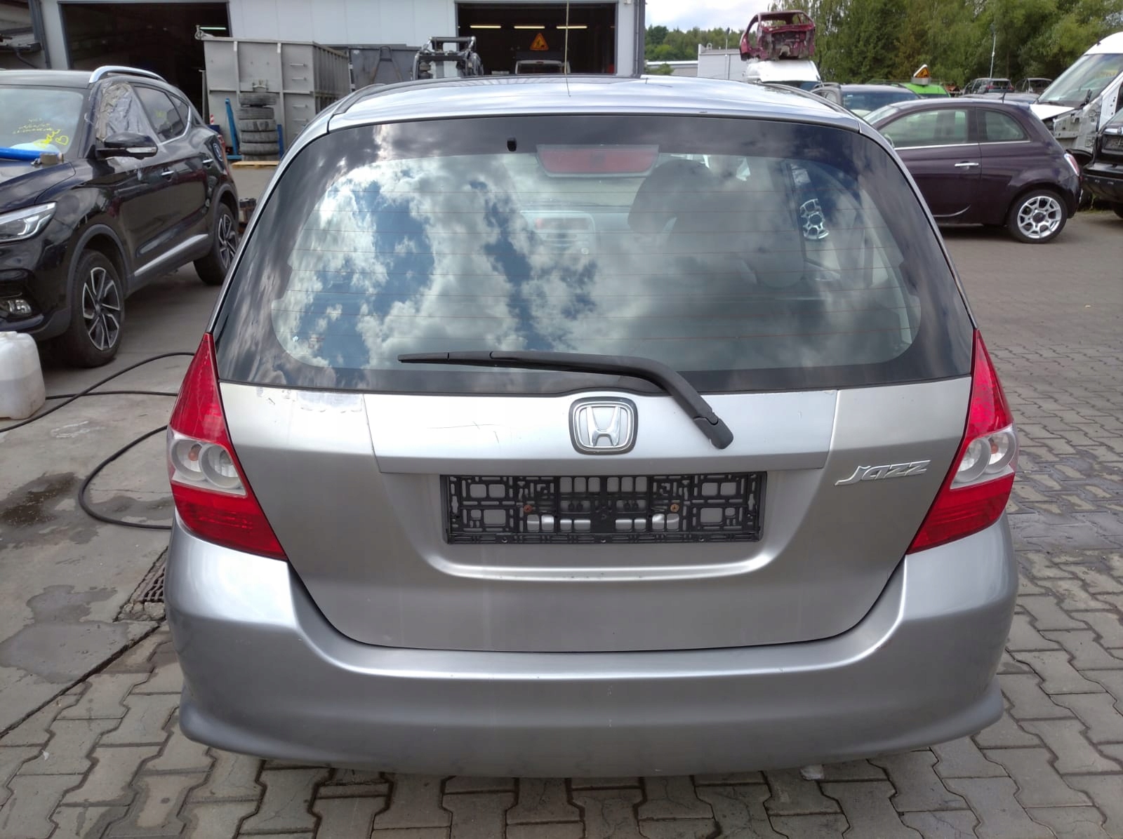 Honda Jazz 2 II GE2 02- door right front front NH642M