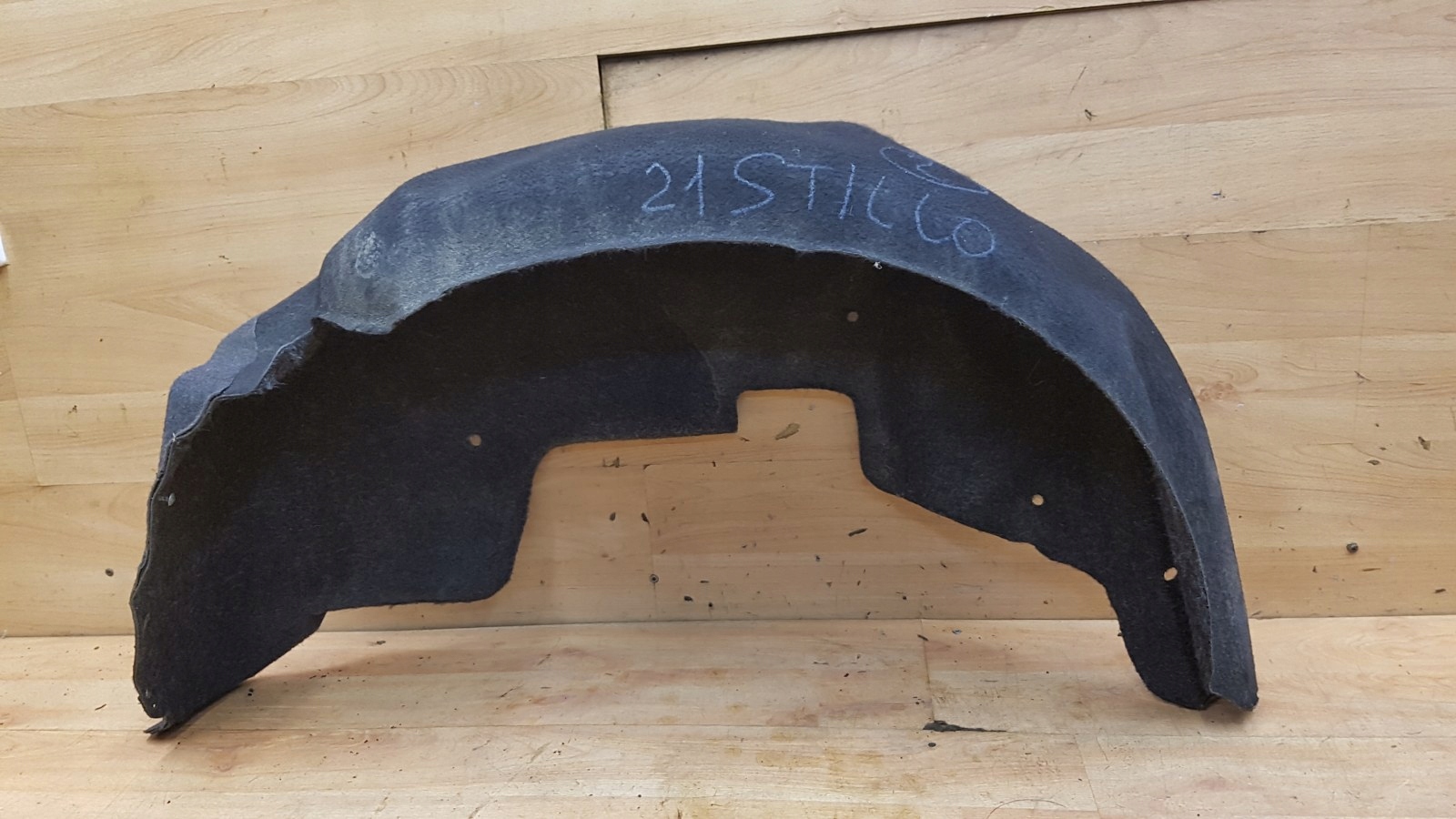 подкрылки задний правый FIAT STILO универсал