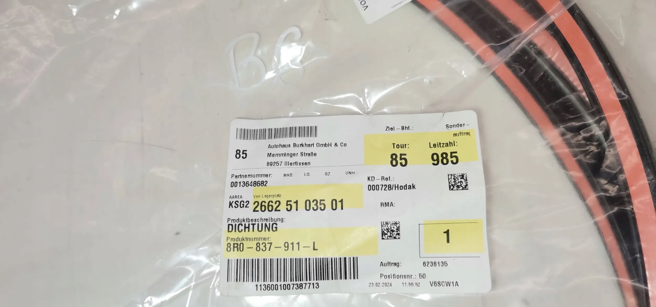 AUDI Q5 8R0 08-16 USZCZELKA DRZWI LEWA PRZEDNIA PRZÓD 8R0837911L Producent części Audi OE