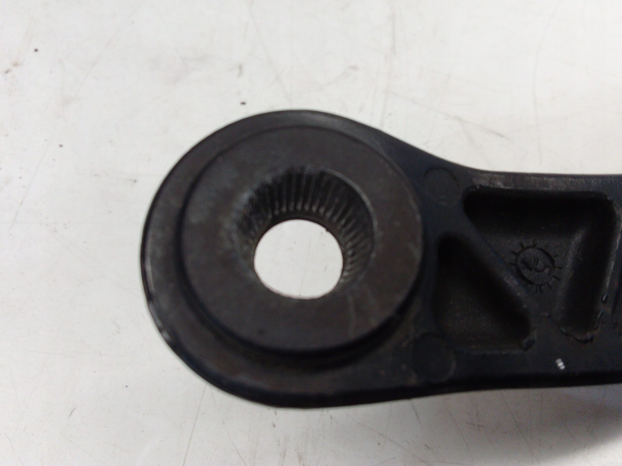 wiper arm left AUDI A4 B6 B7 8E1955407C