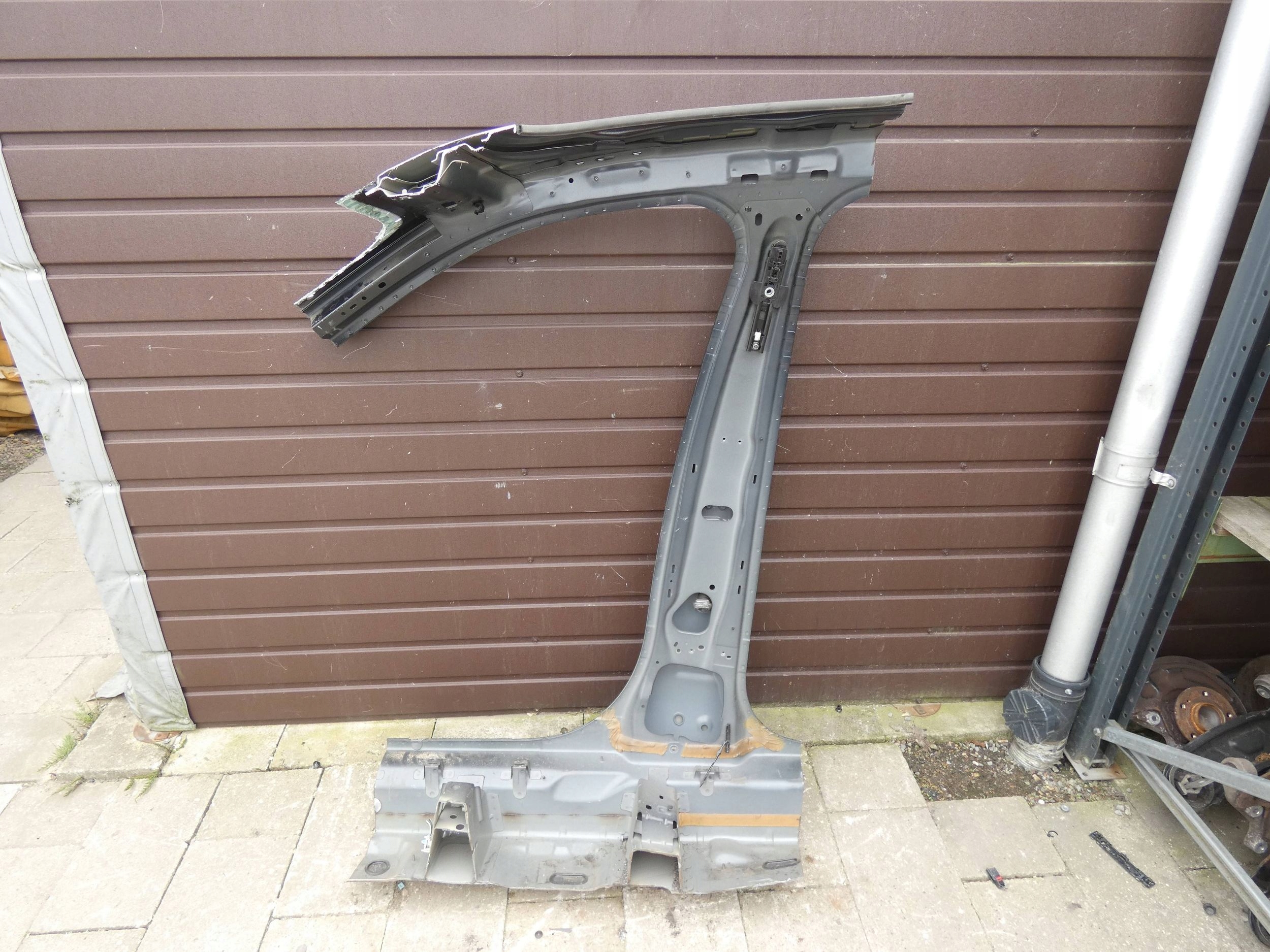 VOLVO XC90 II quarter pillar central right right