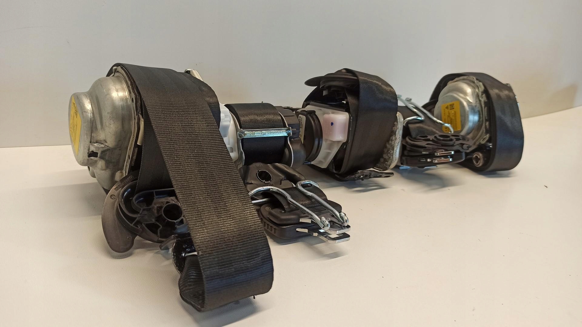 SKODA KODIAQ KOMPLET PASÓW PRZÓD TYŁ 7 OSÓB Producent części Skoda OE