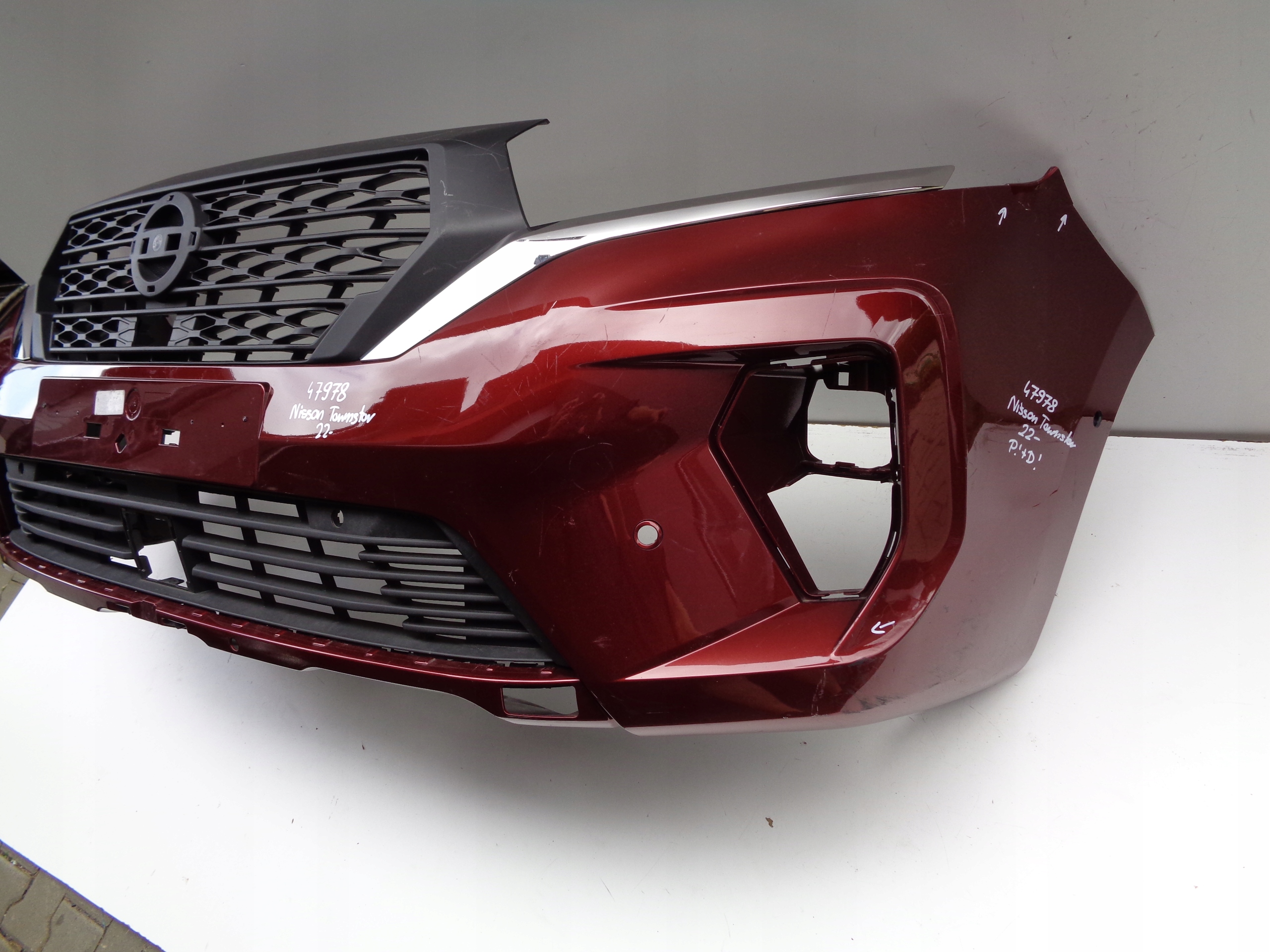 front bumper NISSAN TOWNSTAR 22- NR 47978