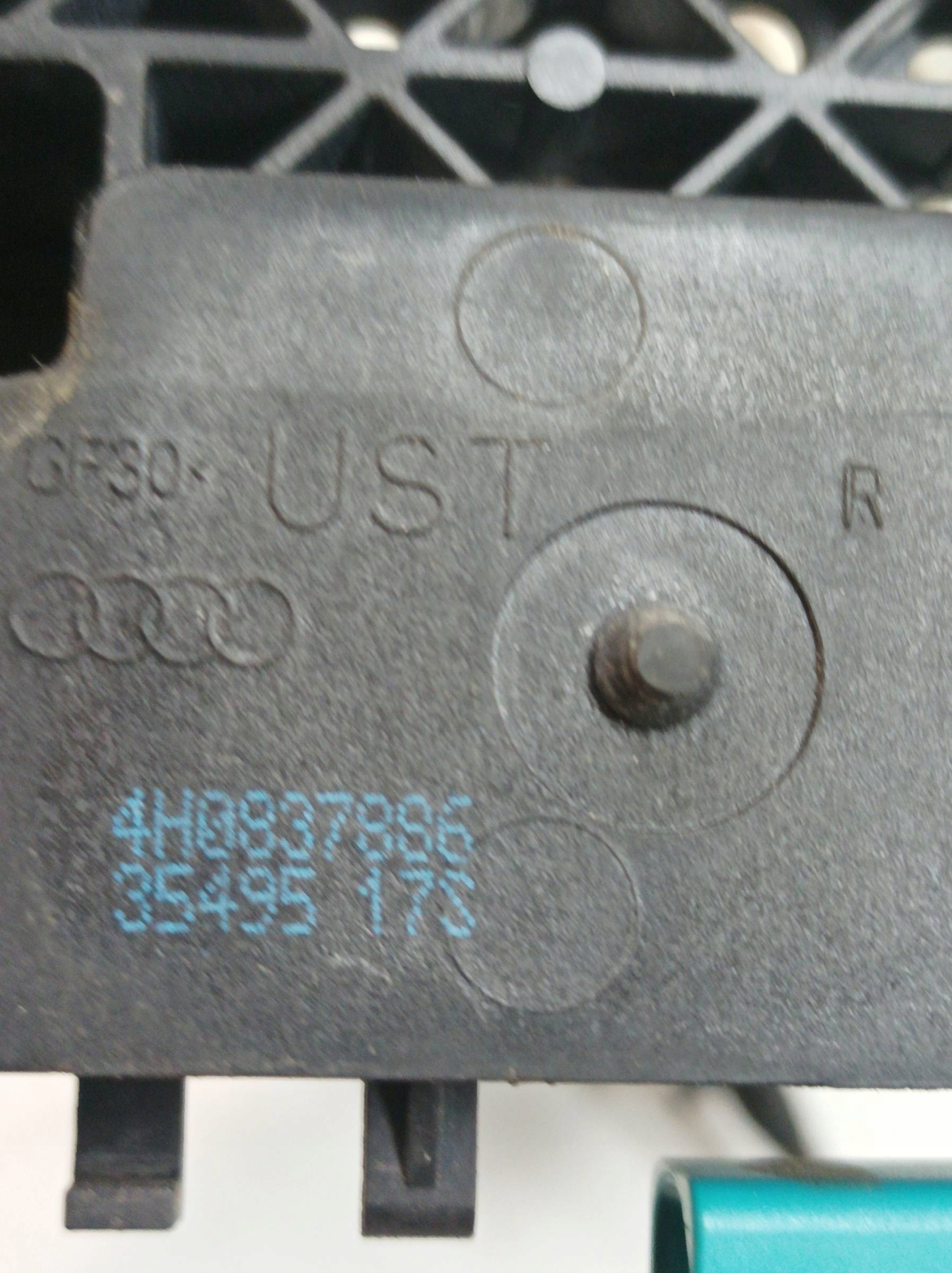 handle exterior right front KEYLESS LZ7S 4H0837886 Audi A7 and 4G