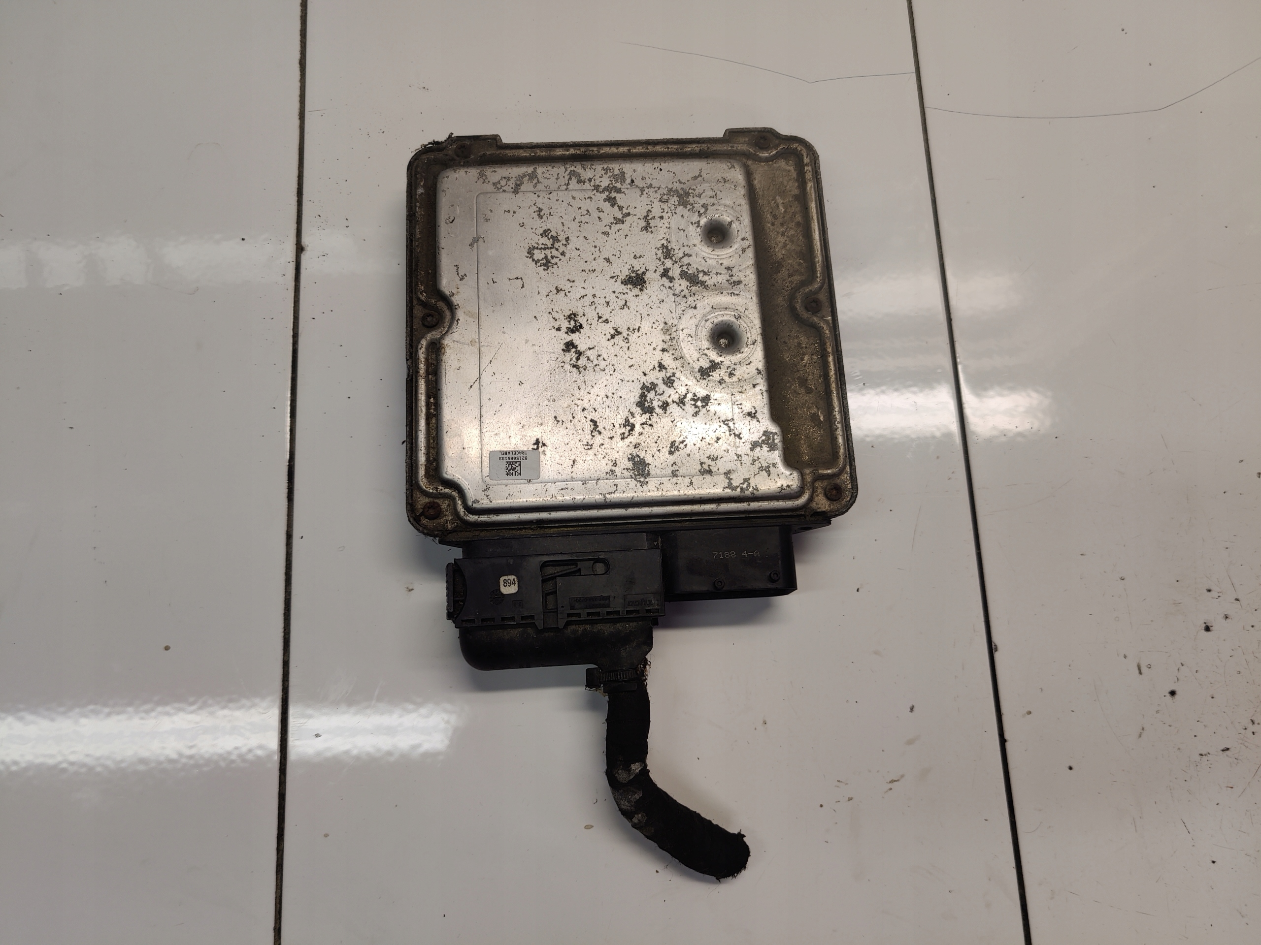 VW SEAT SKODA AUDI 2.0TDI CBA computer 03L906022HG 0281015237