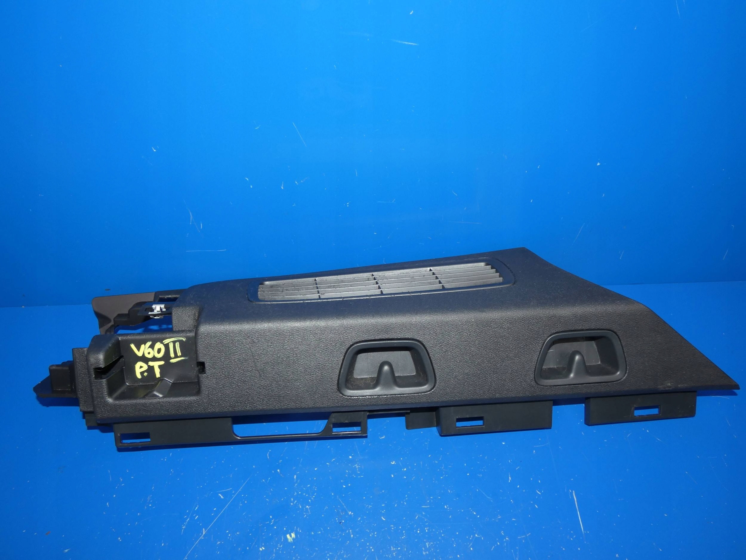 VOLVO V60 II 18- cover upholstery boot right rear part