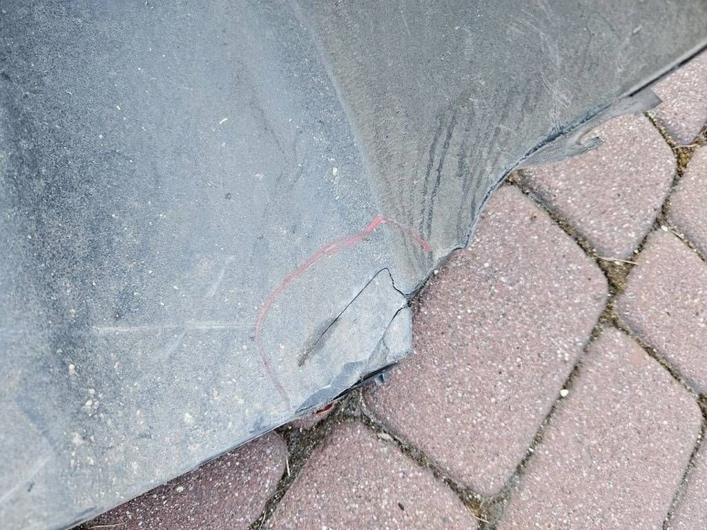 mudguard front front right complete - posiada damag. Opel Corsa E 13399706