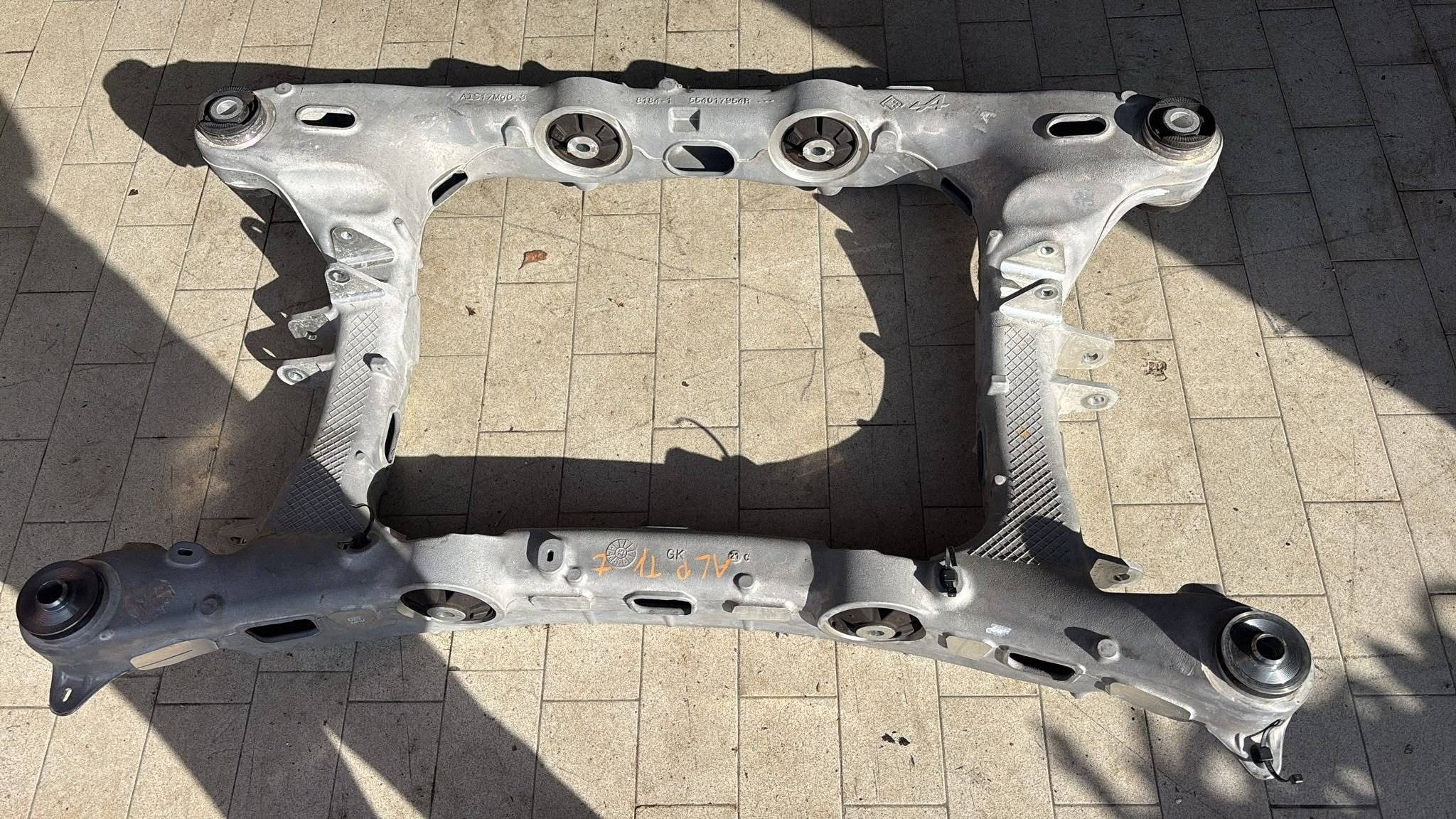 axle beam rear. subframe Alpine A390 554017954R