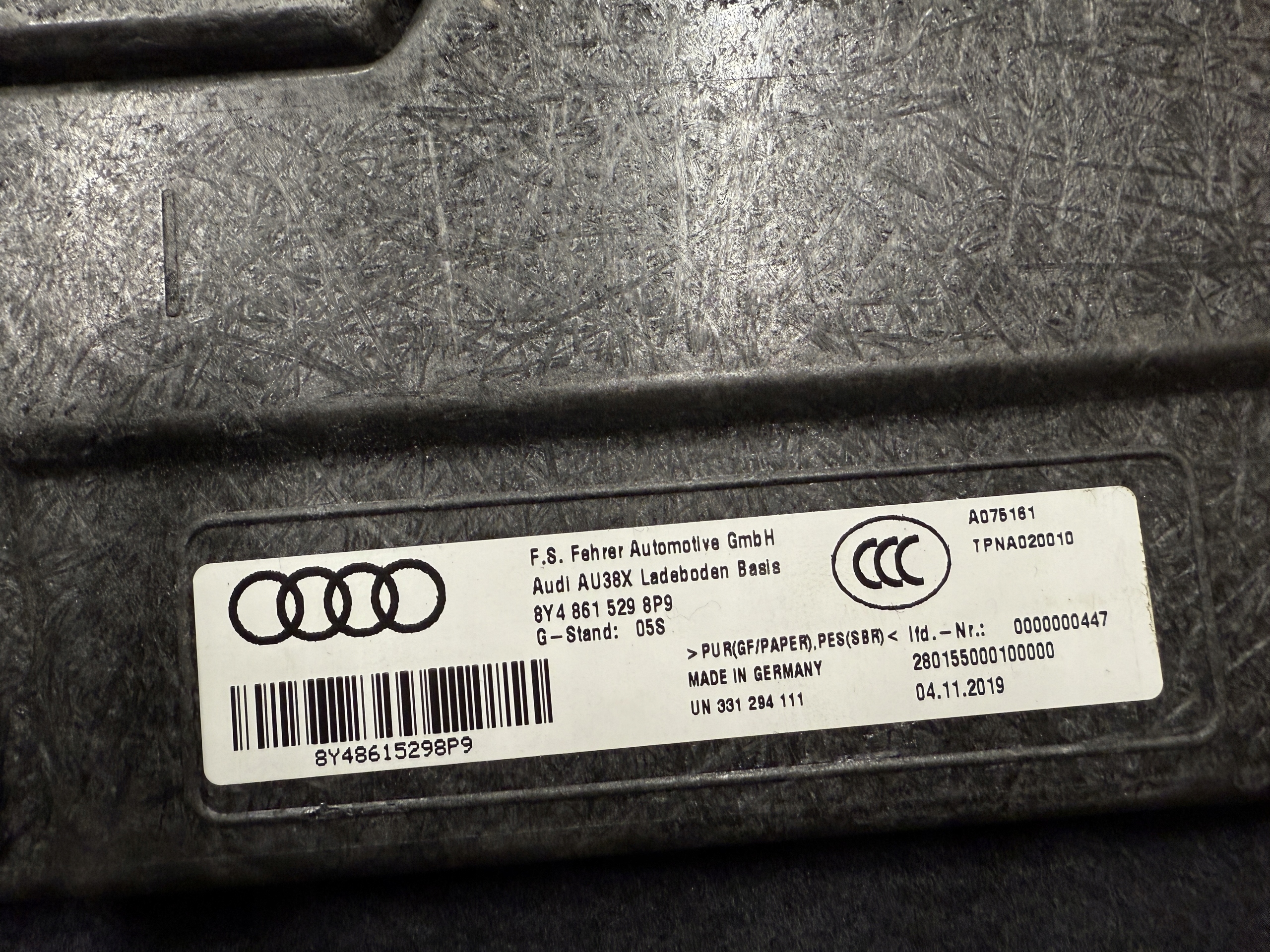 AUDI A3 8Y SPORTBACK floor boot 8Y4861529