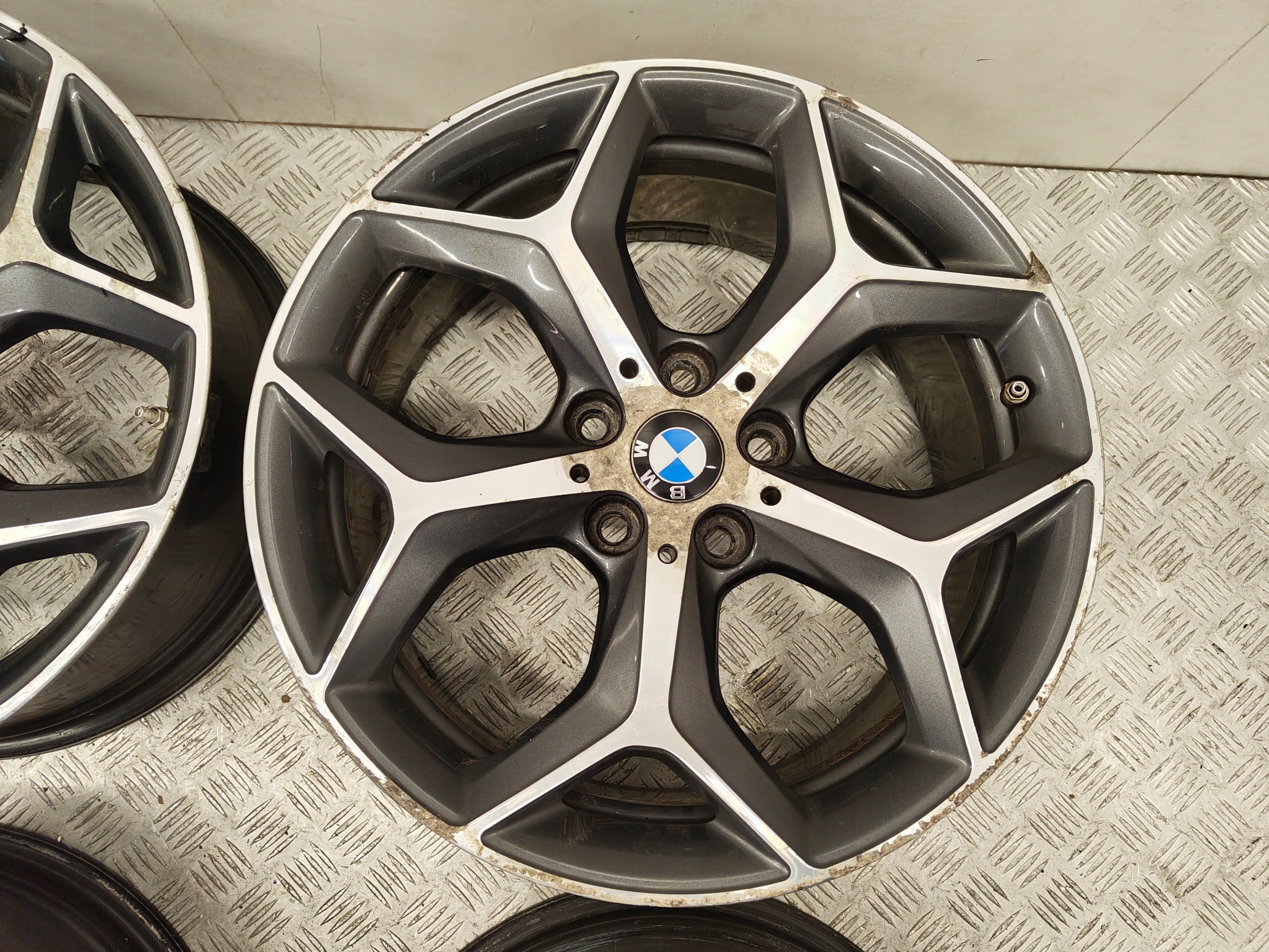 BMW F48 F39 discs 18CALI 6856070