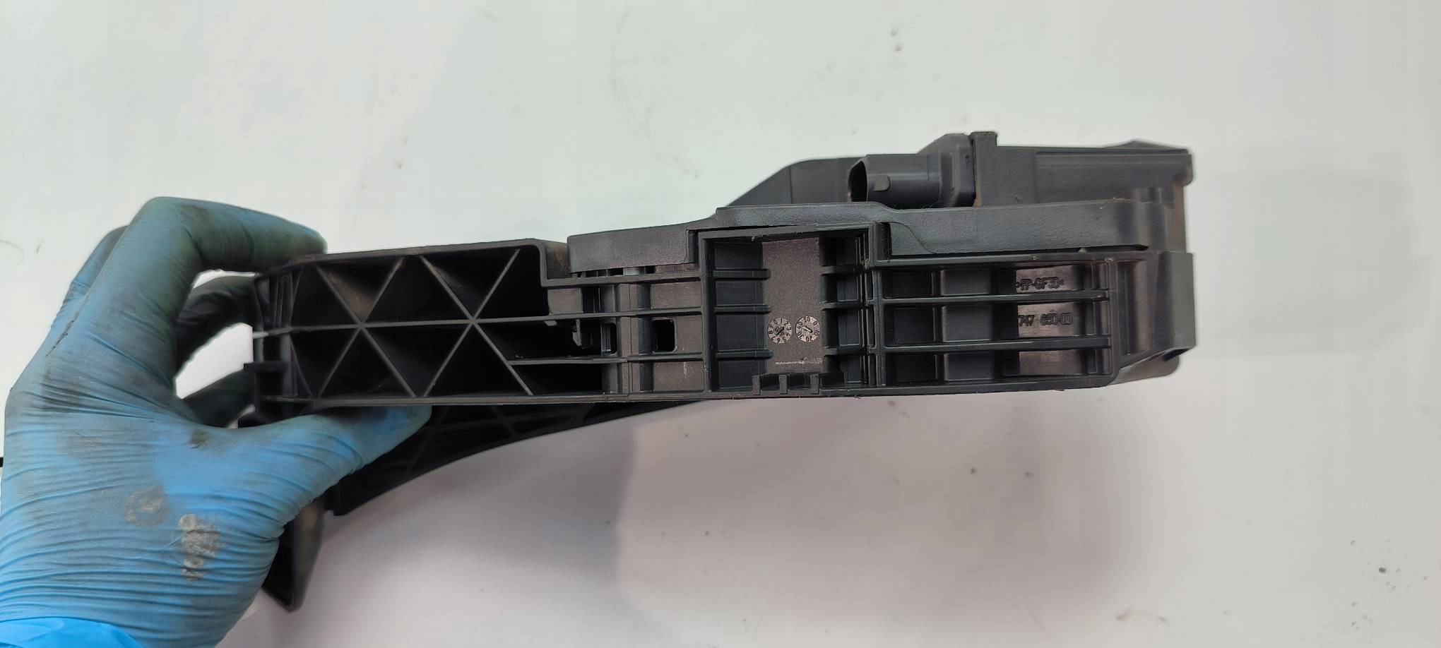 PEDAL 6793742 BMW E87 116D LIFT