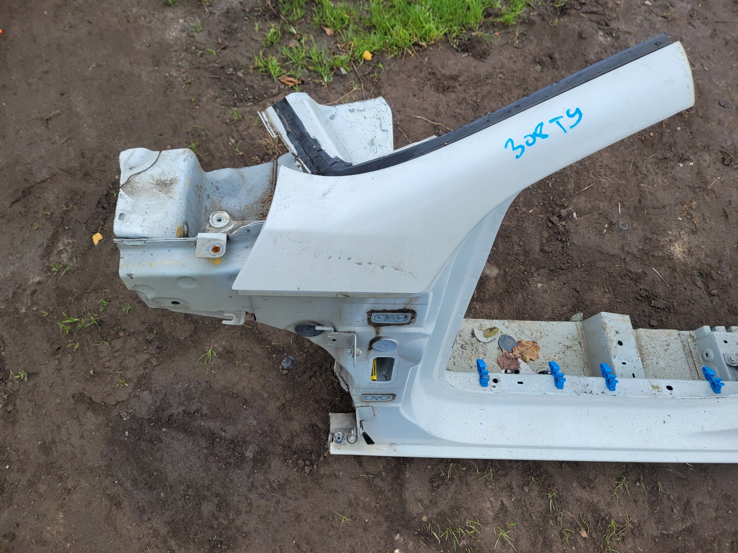 threshold quarter left PEUGEOT 308 T9 II SW KOMBI