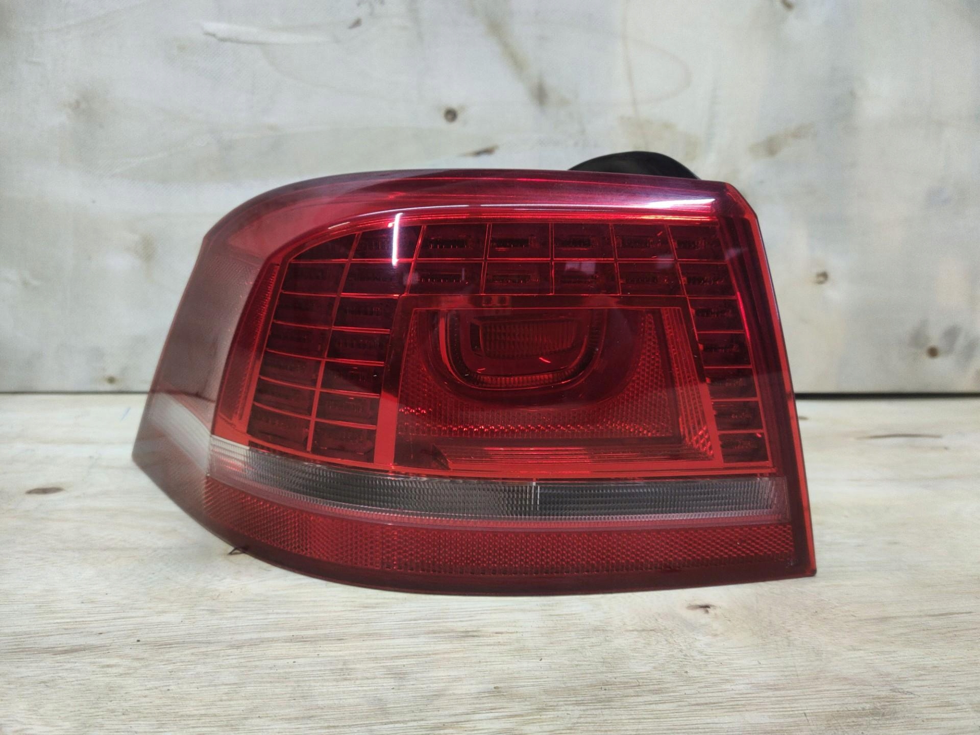 light rear left side Volkswagen Passat B7 2011 2SK010744-01