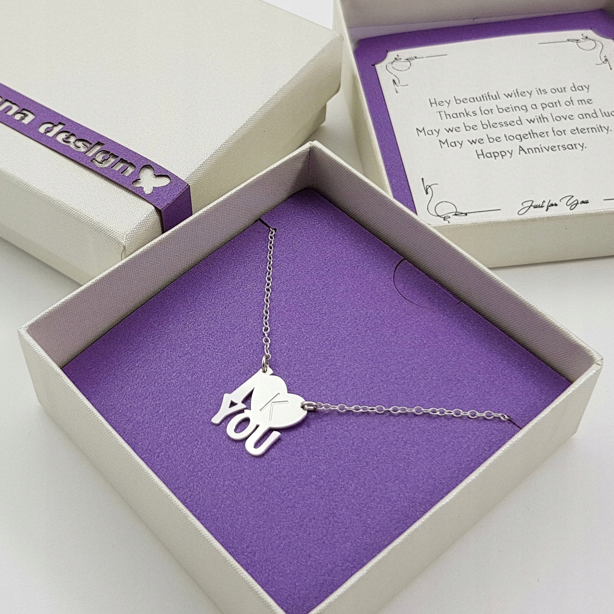 

Prezent dla Dziewczyny Celebrytka Love z grawerem