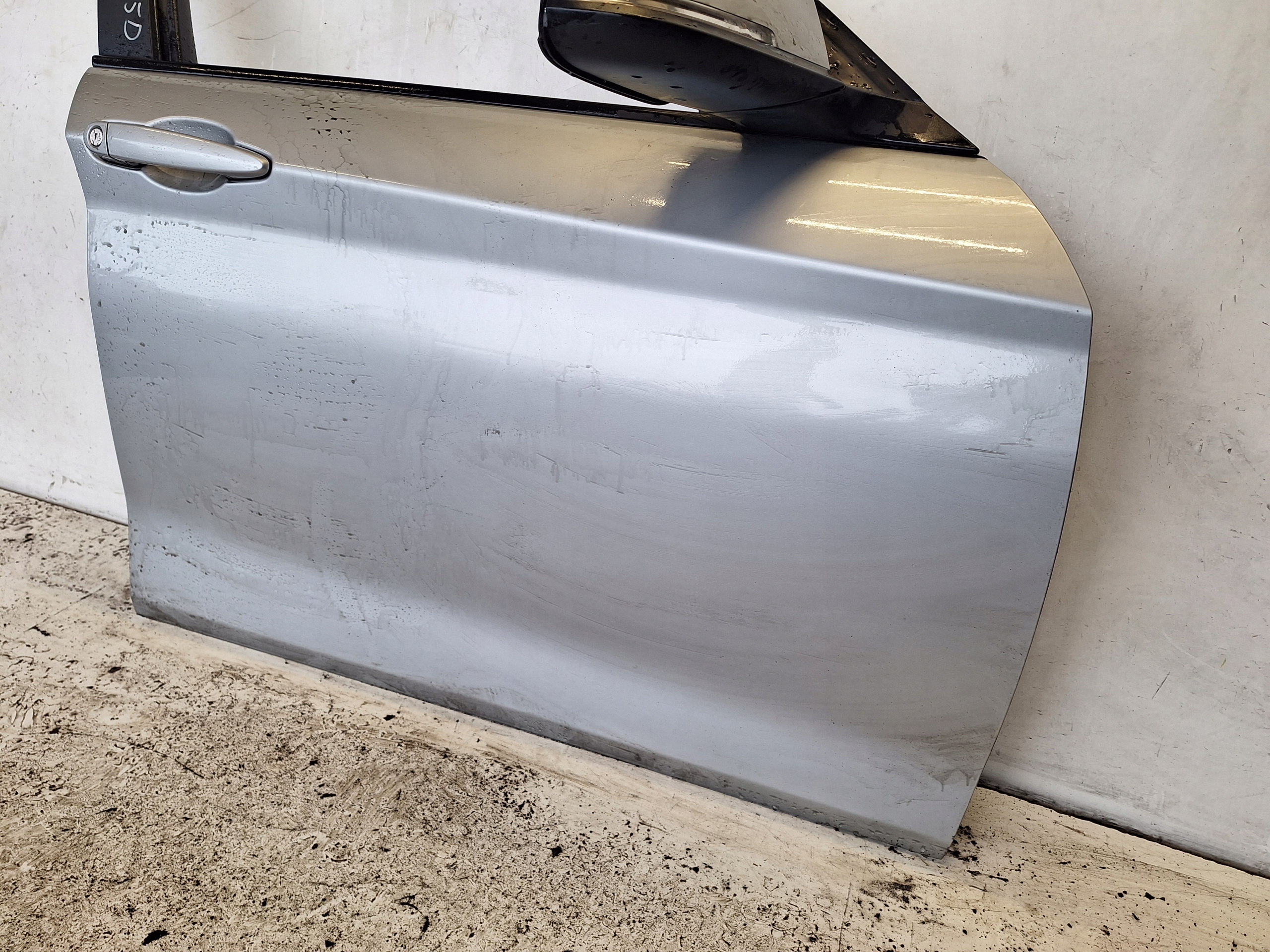 BMW and F20 11-15 door right front A83