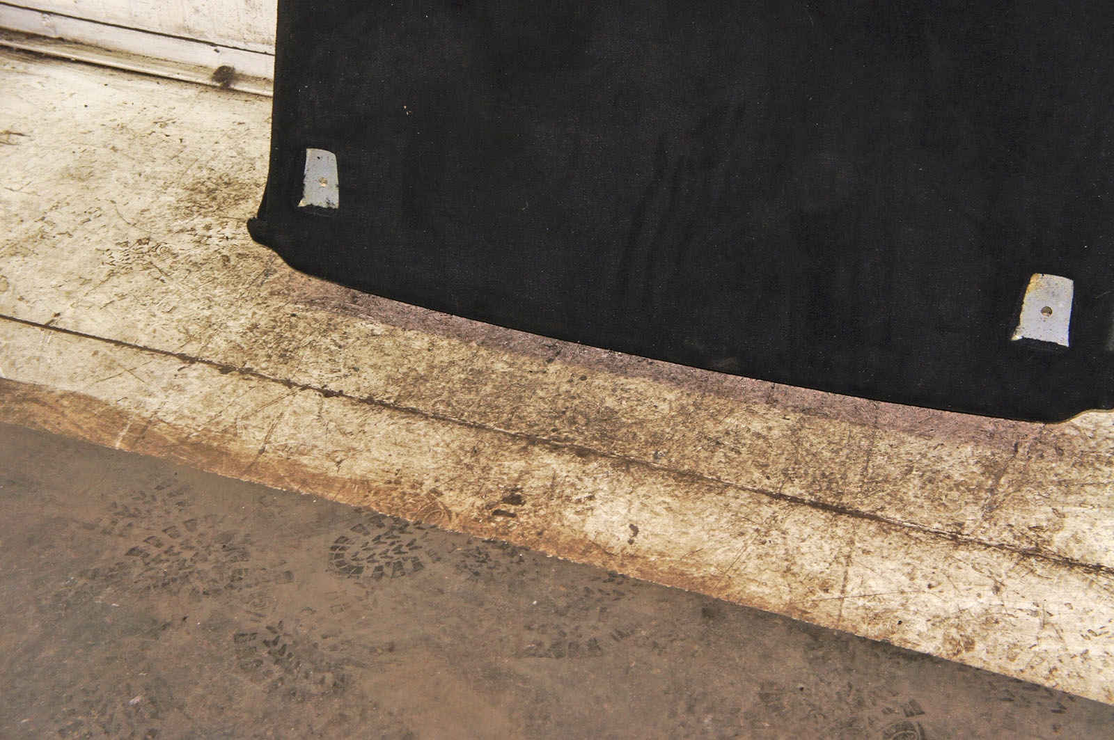 QL203 volvo V90 16- плита багажника универсал