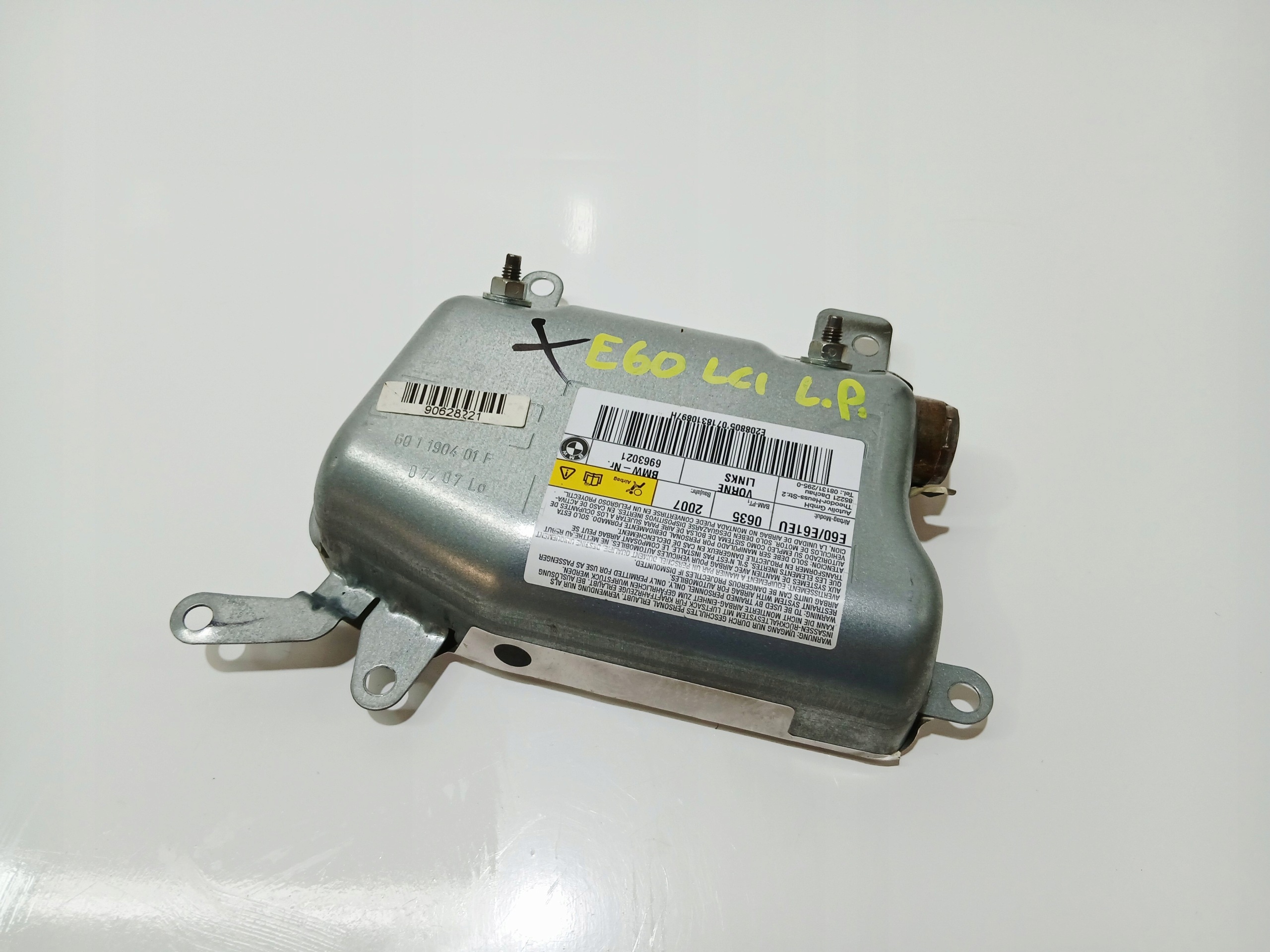 airbag door left front BMW E60 E61 OE 6963021(0000779)