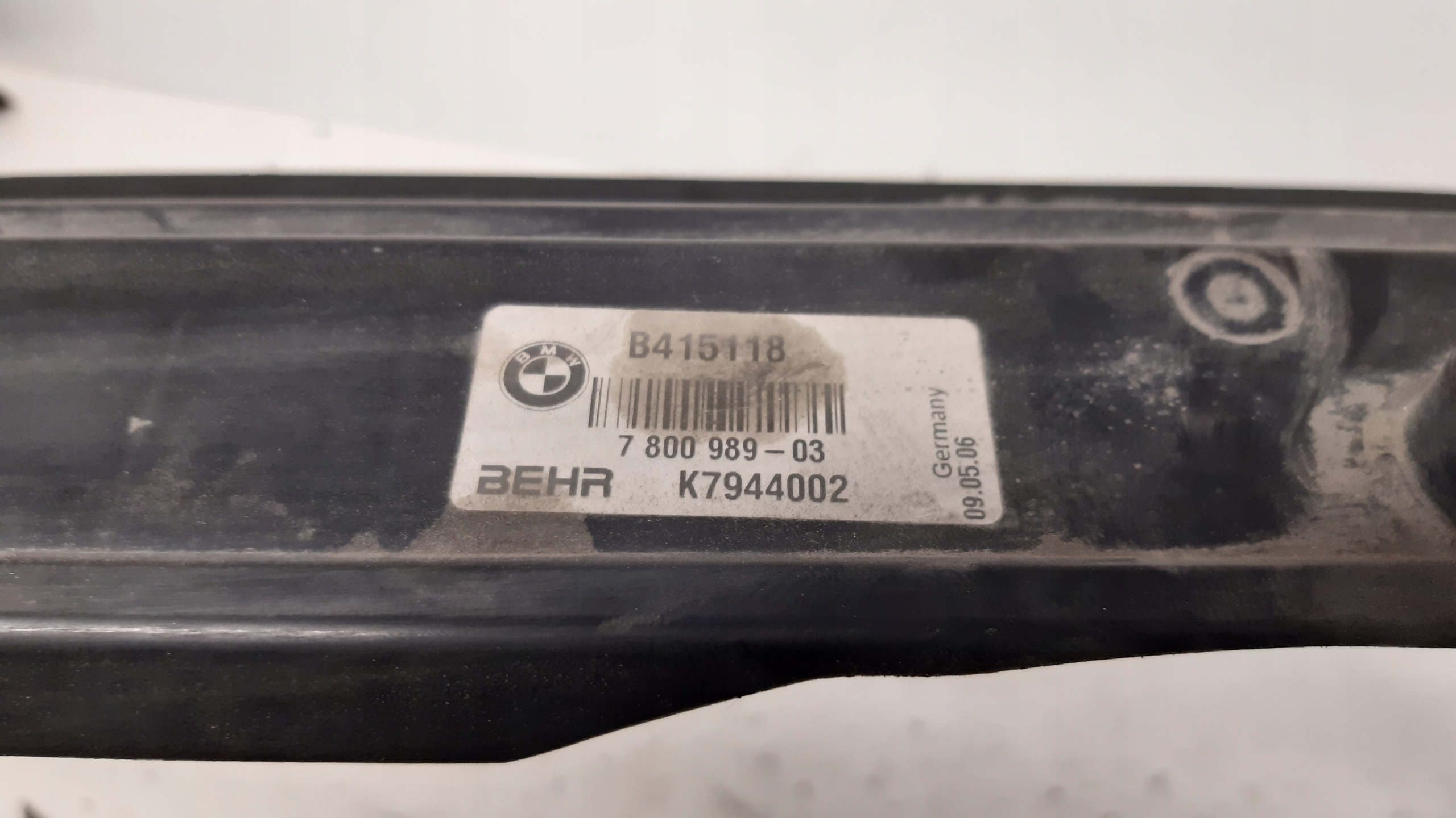 obal chladiče kpl 7787830/ 7800989 BMW E61