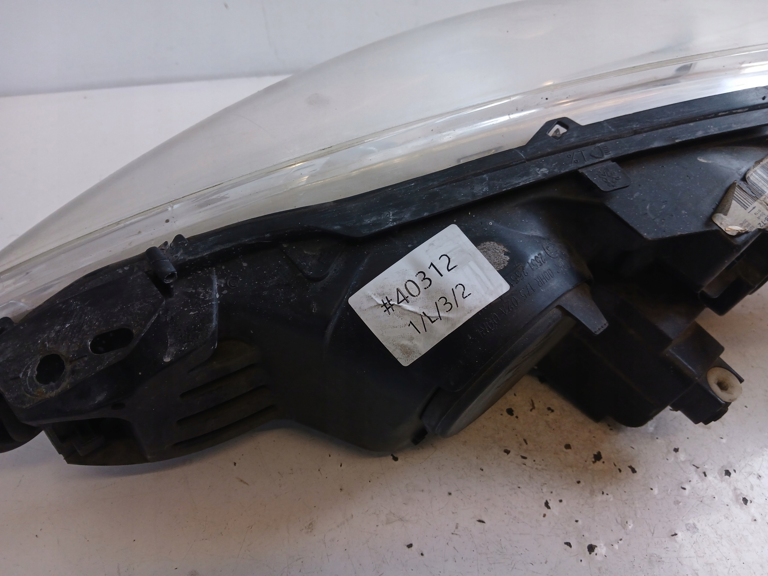 PEUGEOT 308 and light right front 9656162480