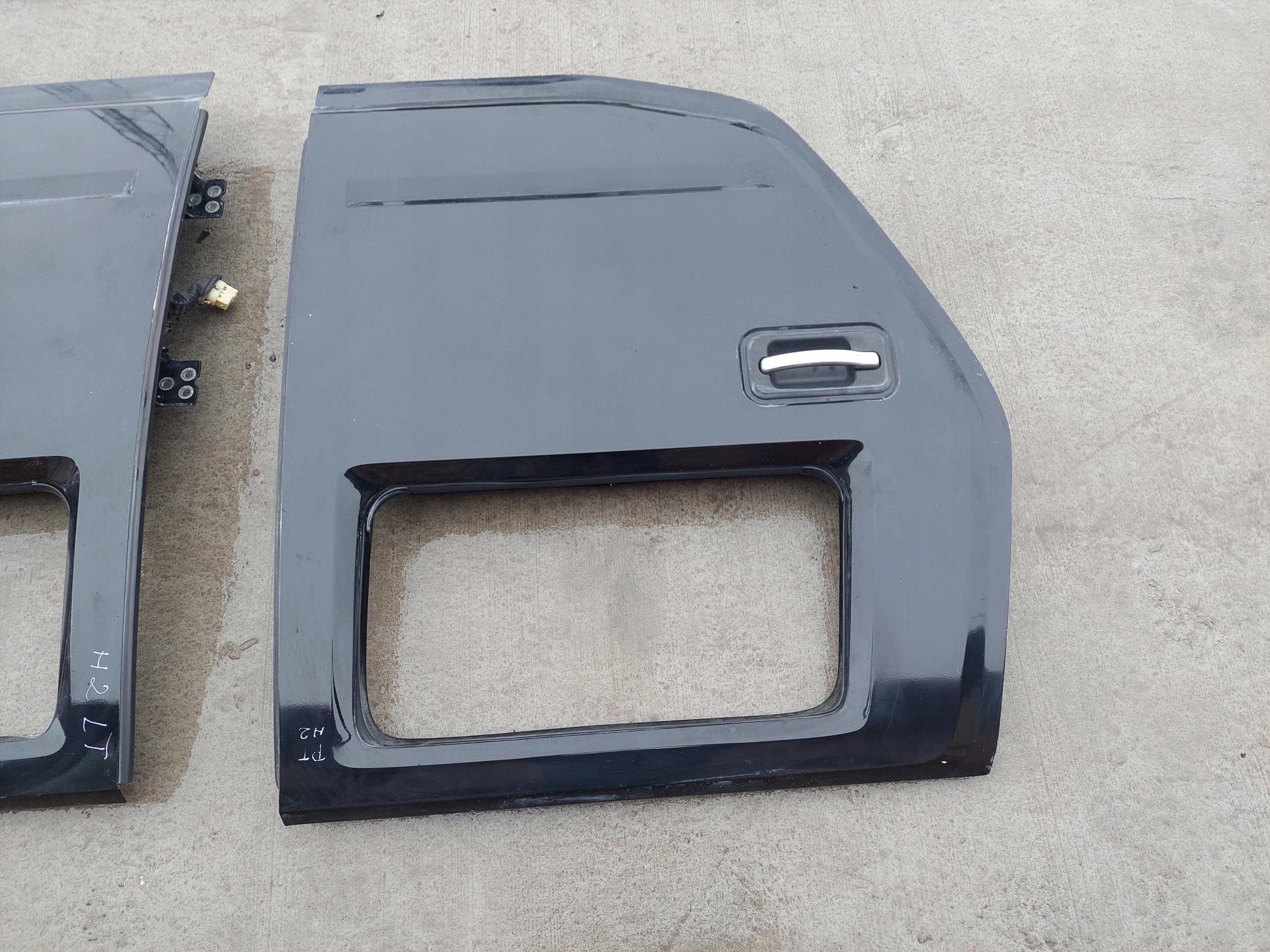 door rear part left right rear. left right complete HUMMER H2