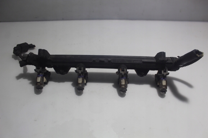 LISTWA WTRYSKOWA SKODA OCTAVIA II LIFT 1.4