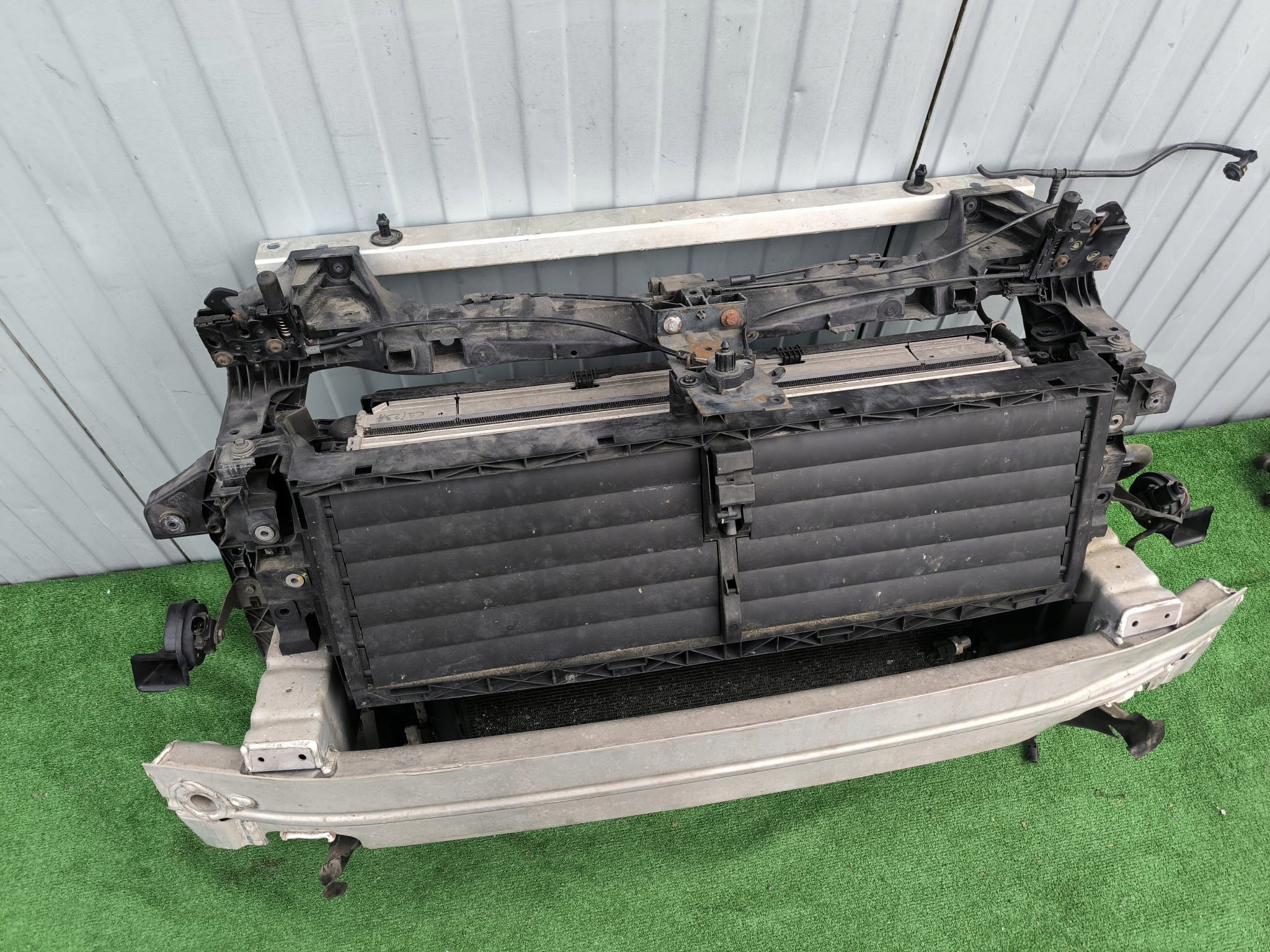 AUDI Q7 4M II 3.0 TFSI V6 PAS PRZEDNI CHŁODNICE ROLETA Typ samochodu Samochody osobowe