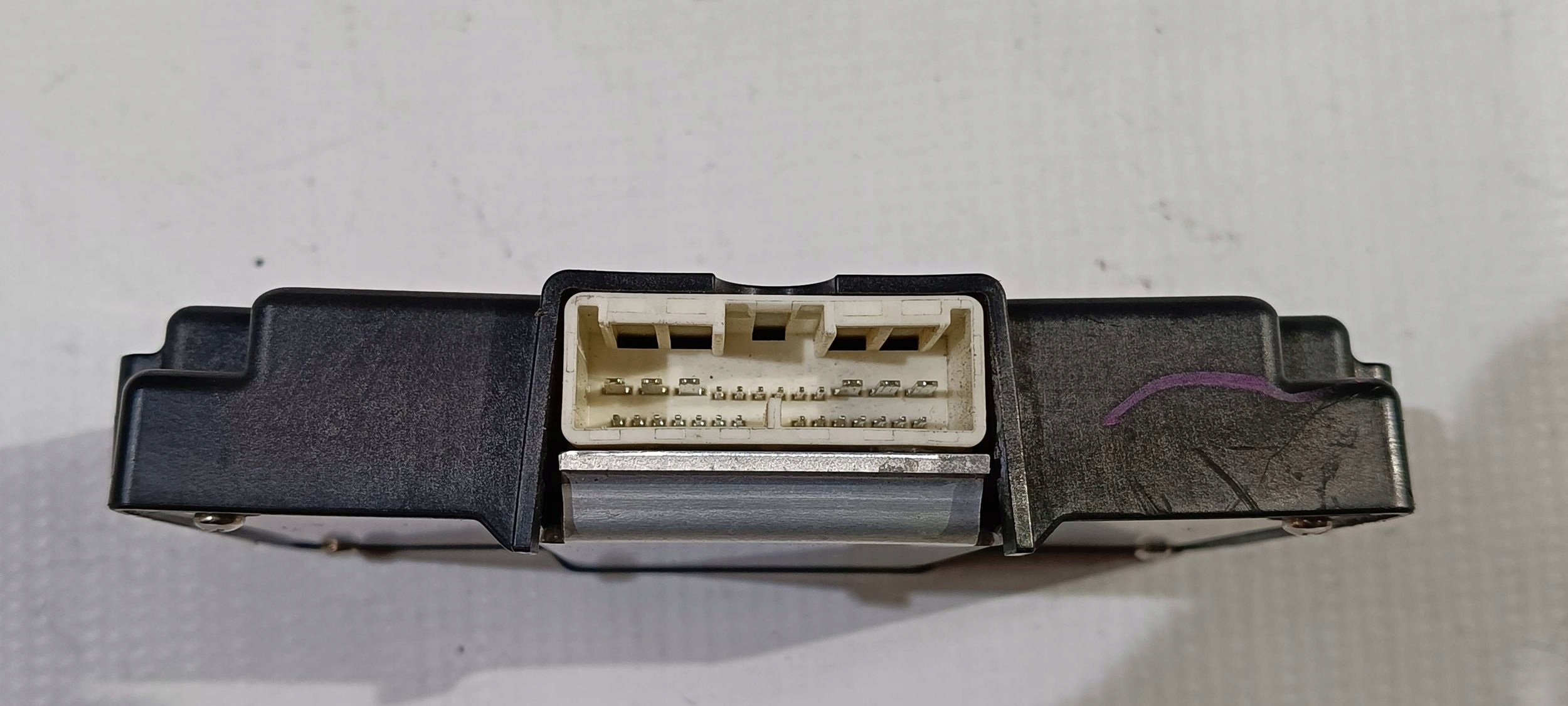 module control unit napedow reduktora Nissan Titan 4x4 2016