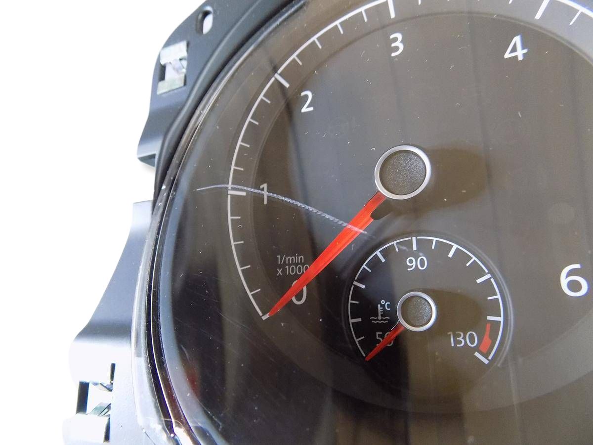Volkswagen Golf VII 7 1.6 TDI dials dials 5G1920641A