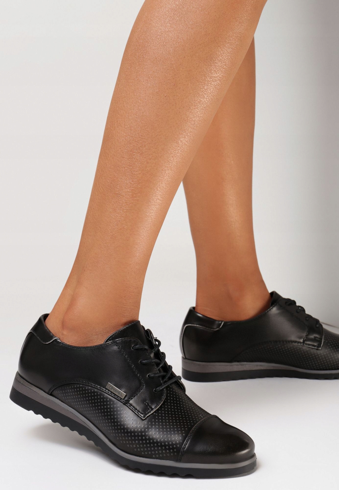 

Born2Be Czarne Półbuty damskie 38 Ekoskóra Casual