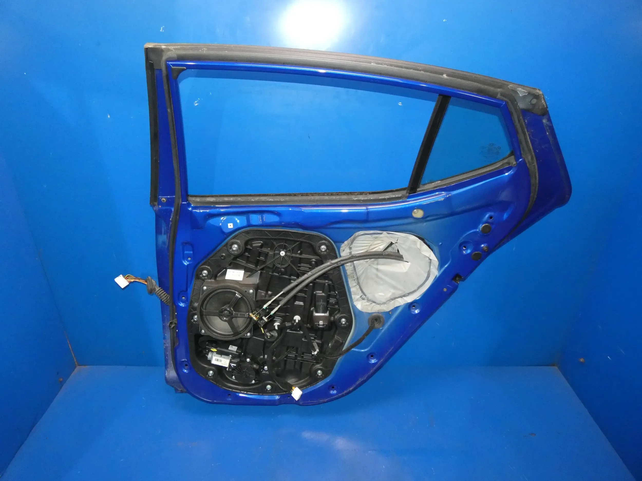 KIA OPTIMA III door right rear part rear. right complete without BOCZKA