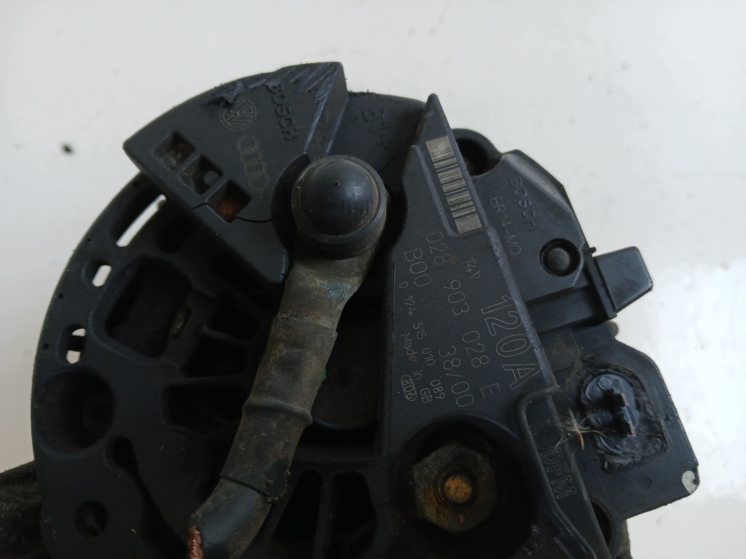 VW GOLF IV VW PASSAT B5 BORA 1.9 TDI alternator 028903028E 120A