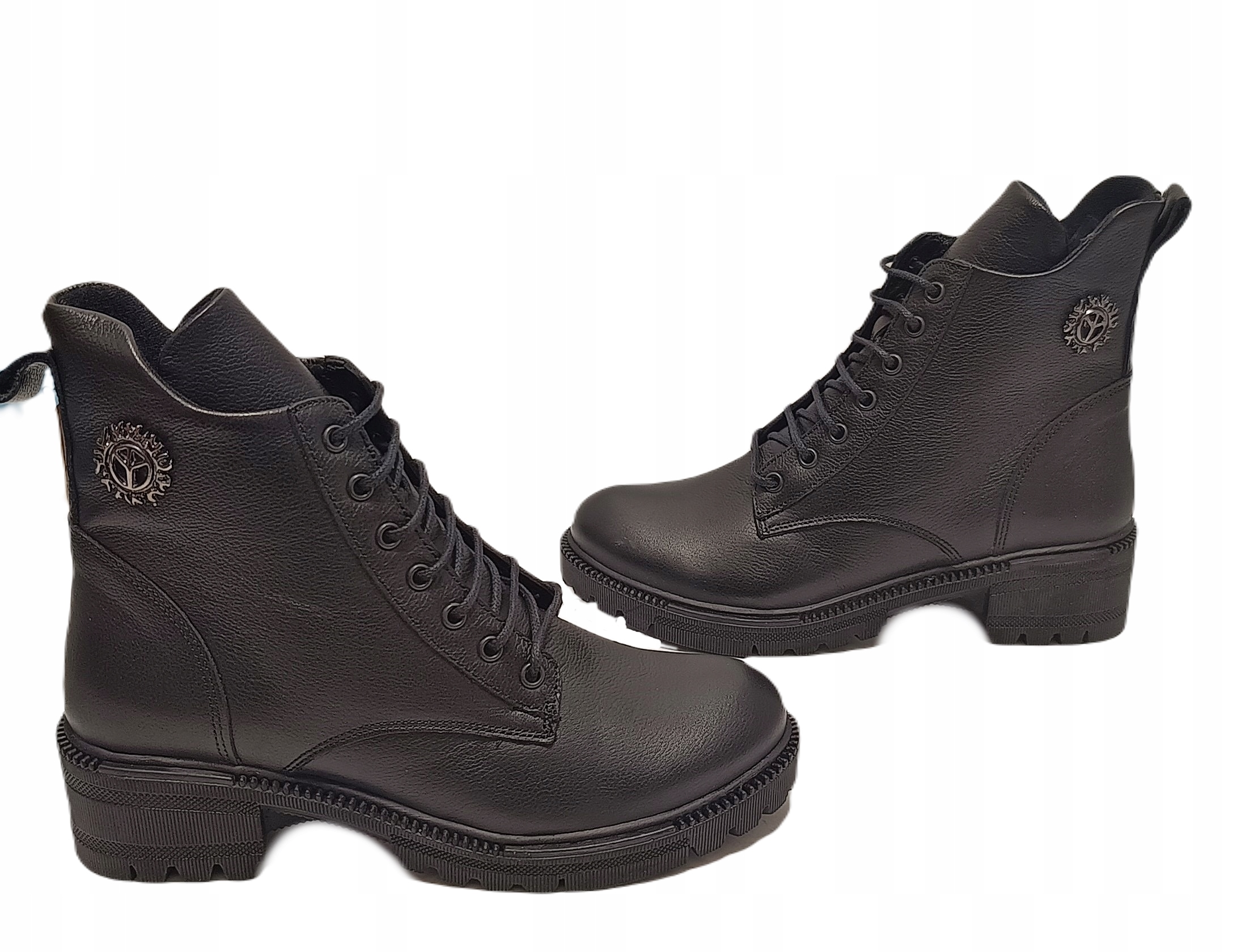 Módní kotníkové boty Kožené Boty Sokolski Sar Z24-389 Černé r36