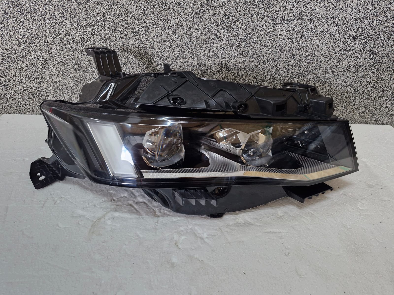 light right Peugeot 508 II FULL LED lens