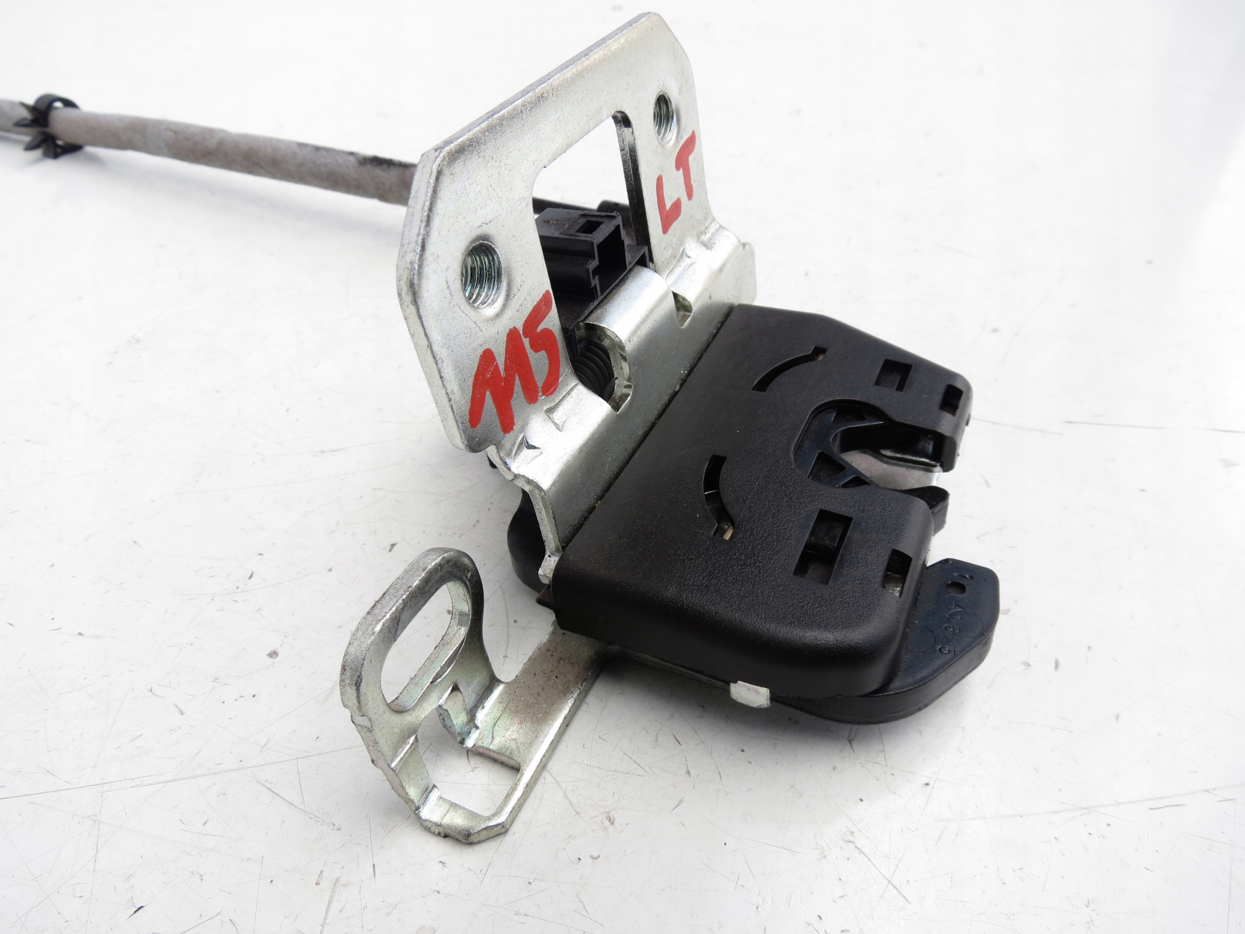 lock KANAPY OPARCIA left rear part rear MERCEDES CLS W218